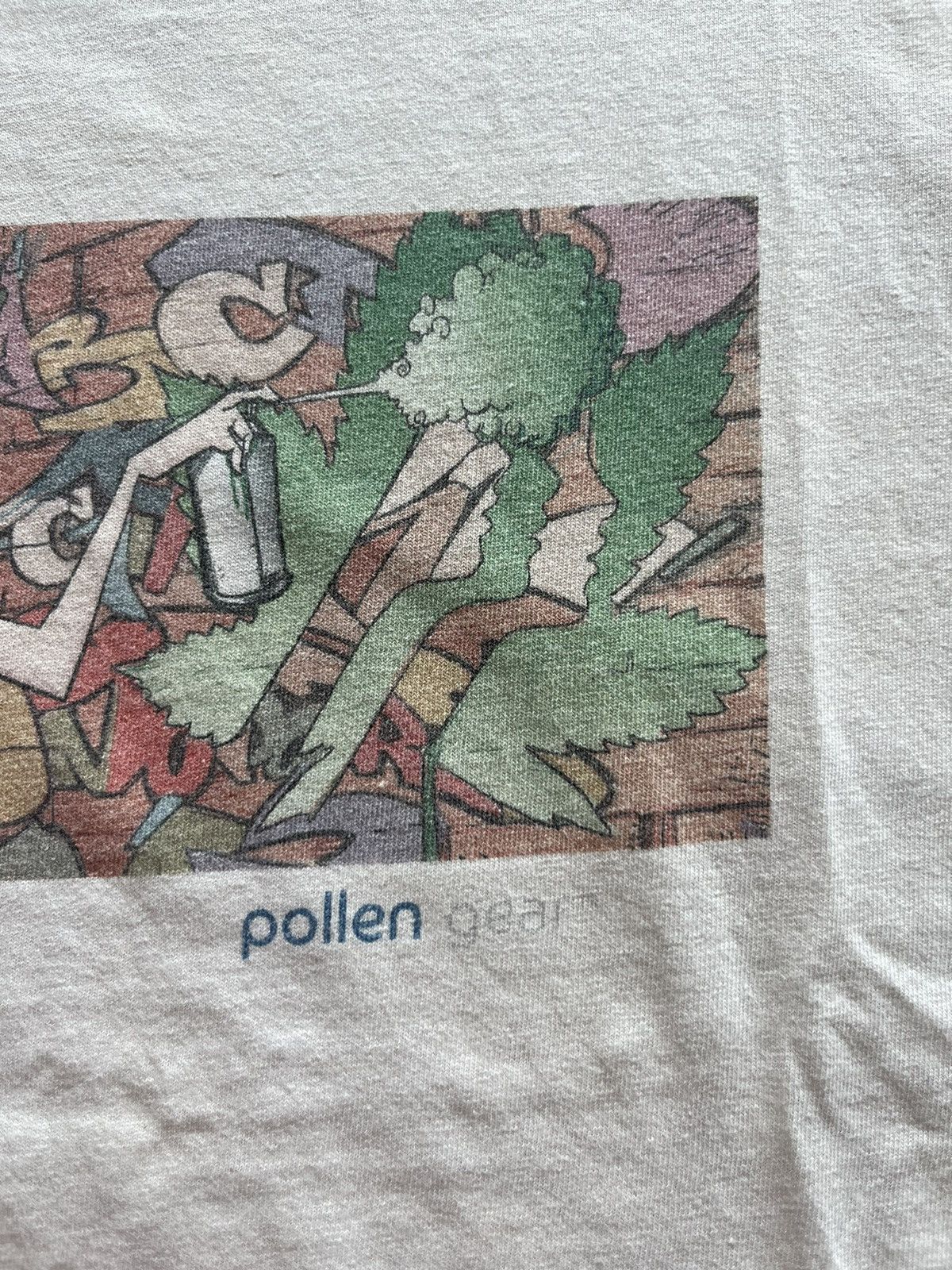 Designer Pollen gear ( promo ads ) products By Jamie Hewlett Tshirt Size US M / EU 48-50 / 2 - 6 Thumbnail