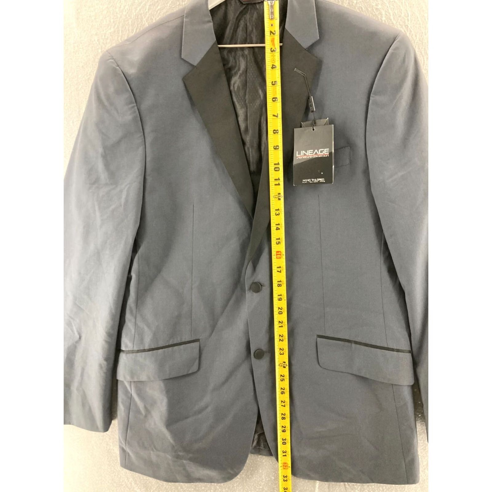 Vintage Lineage Blazer Mens 42 Two-Button Gray Polyester Blend NWT Long Coat/Blazer Sized 42 Big & Tall Classic Fit Jacket Front Style: Two-Button Size 42R - 3 Thumbnail