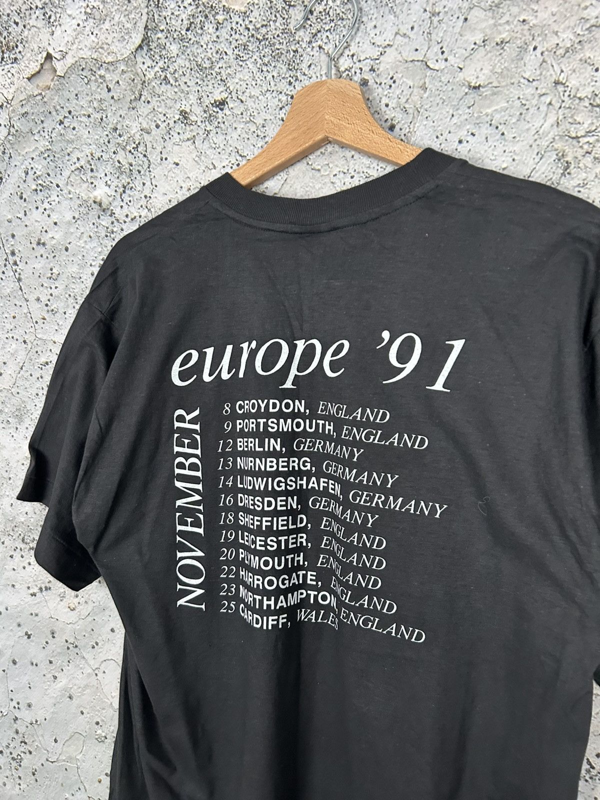 Band Tees × Vintage Vintage Single Stitch Classic Cash The Man in Black Tee Size US XL / EU 56 / 4 - 3 Thumbnail