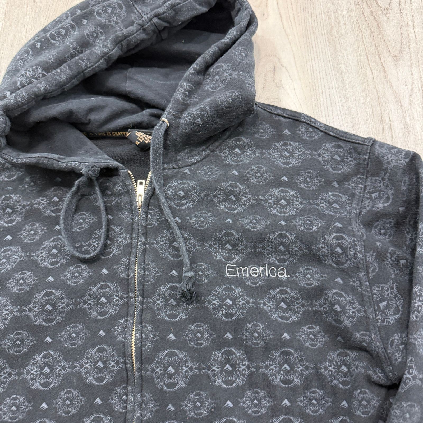 Emerica Vintage Emerica Full Zip Hoodie Medium Black All Over Print Size US M / EU 48-50 / 2 - 3 Thumbnail