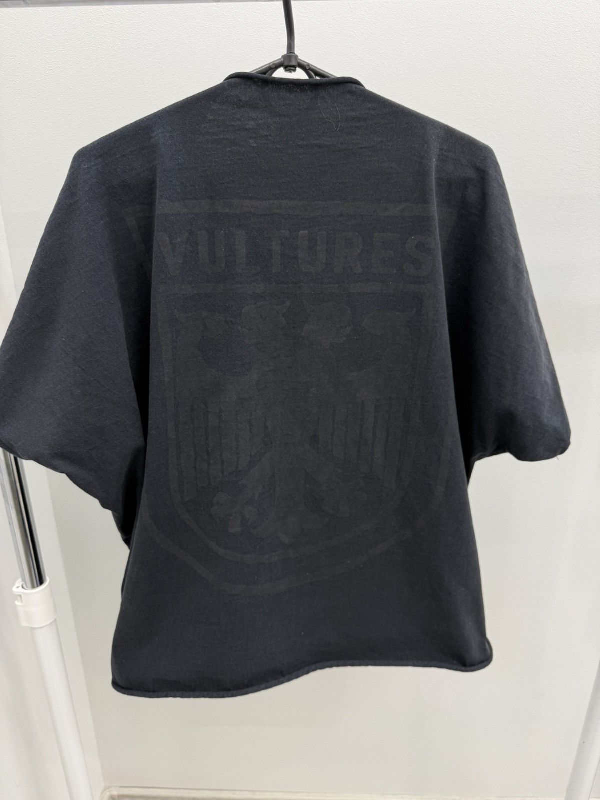 Yeezy Yeezy One Box Cropped Tee Vultures T-shirt Size US M / EU 48-50 / 2 - 1 Thumbnail
