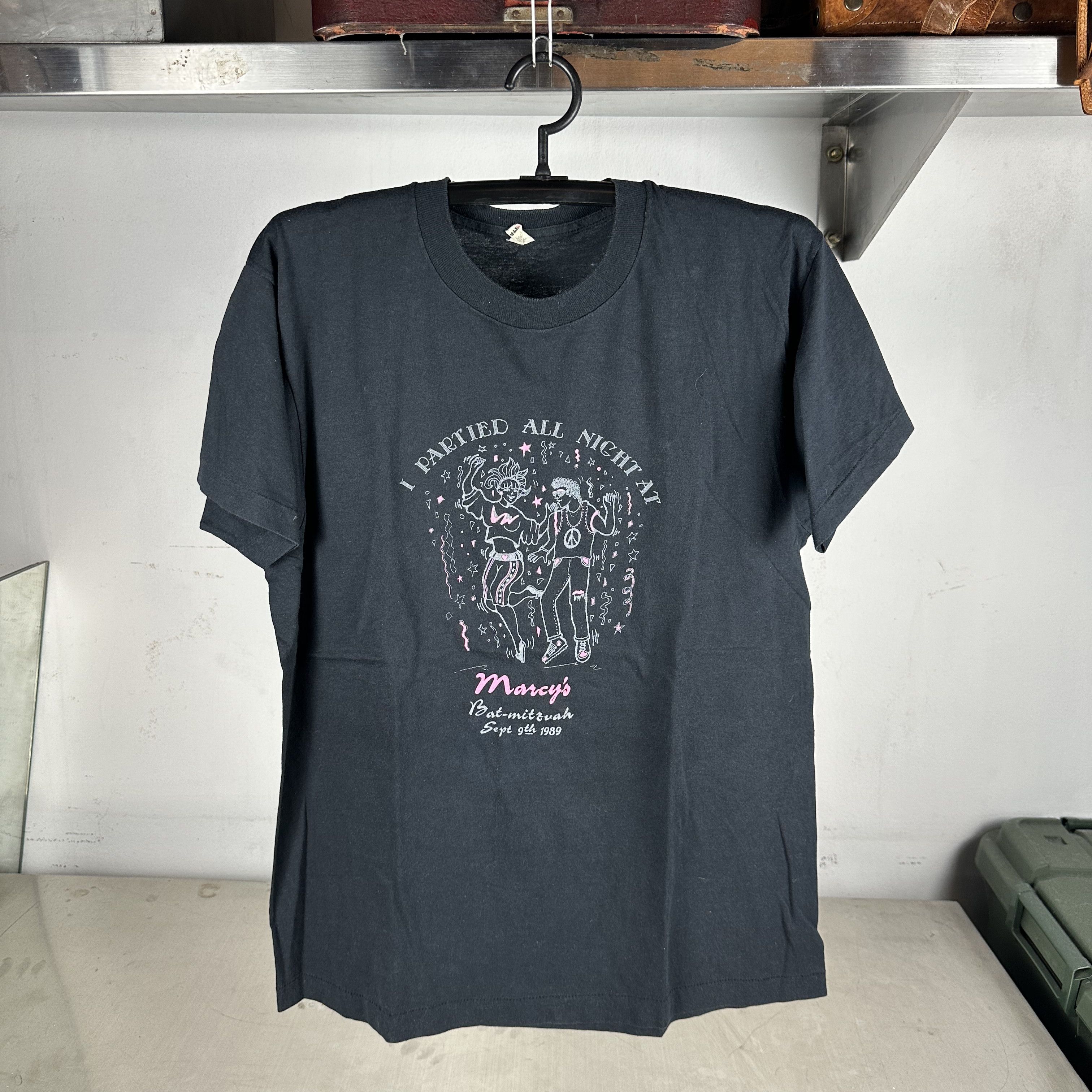 Vintage 1989 I Partied All Night at Marcy's Single Stitch T-Shirt Size US L / EU 52-54 / 3 - 1 Thumbnail