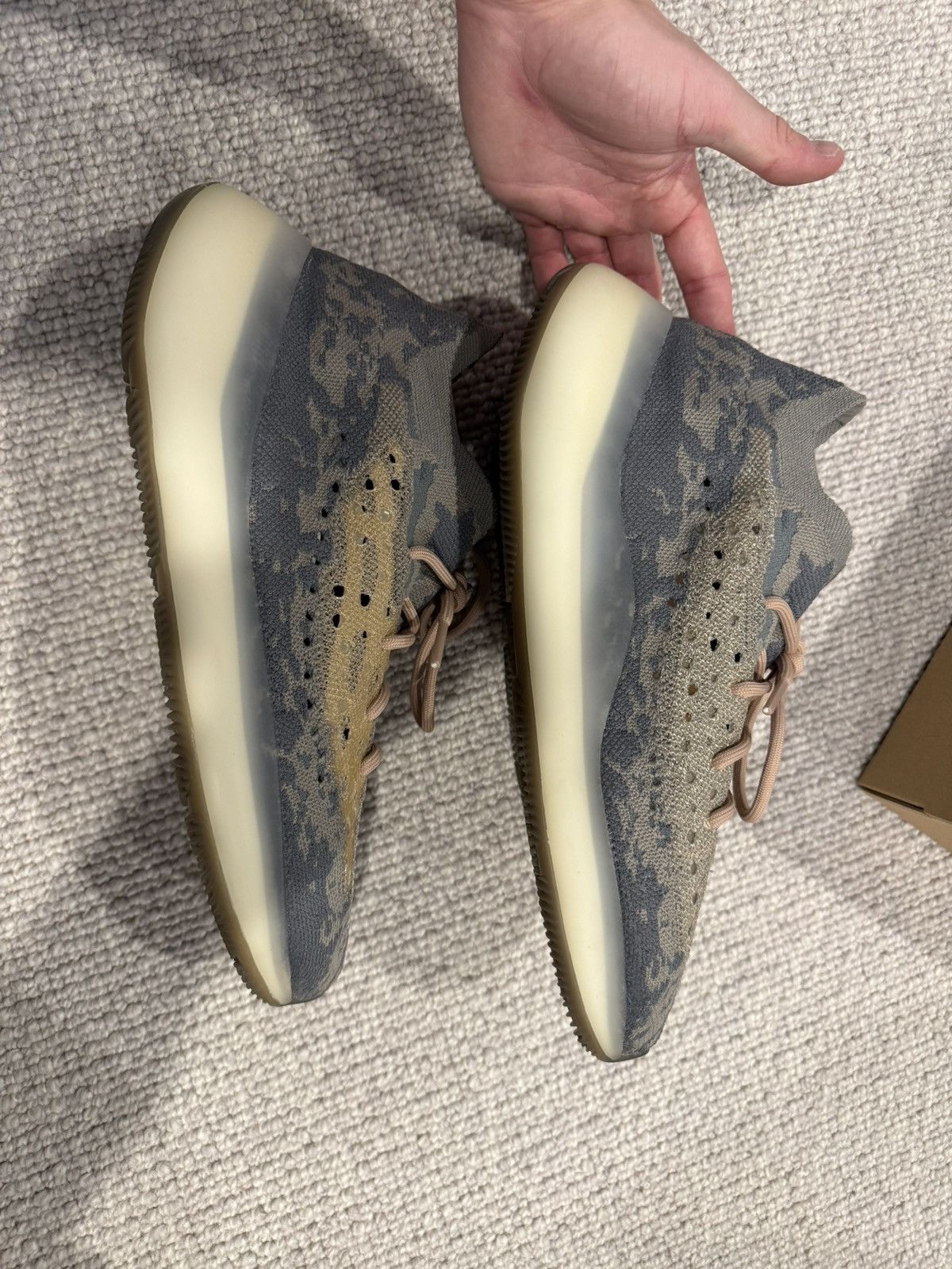 Yeezy Yeezy Boost 380 mist non-reflective Size US 11 / EU 44 - 2 Thumbnail