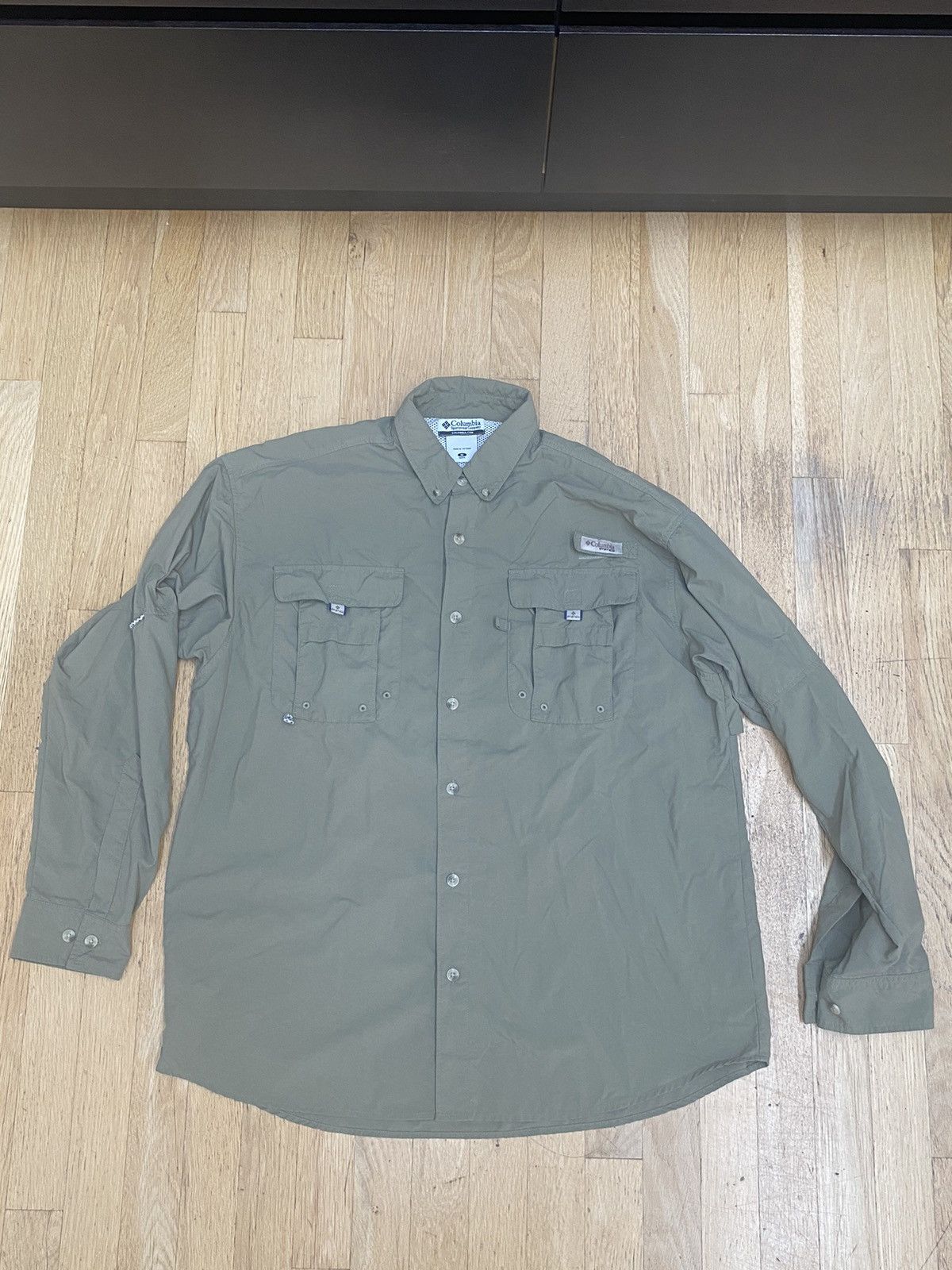 Columbia Columbia PFG Button Down Size US M / EU 48-50 / 2 - 1 Thumbnail