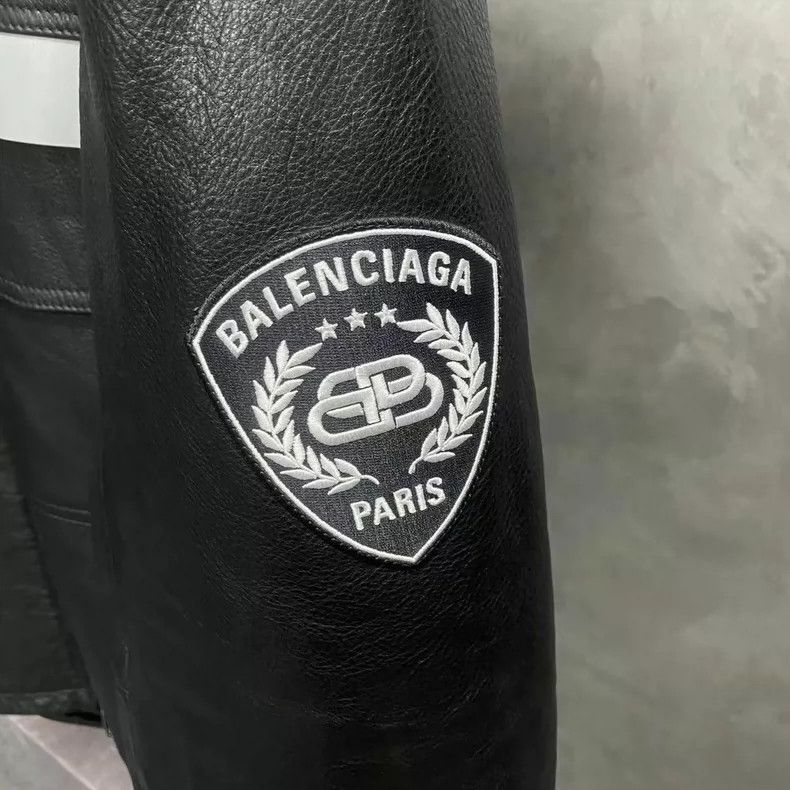 Balenciaga Balenciaga Black logo reflective striped logo leather jack Size US L / EU 52-54 / 3 - 4 Thumbnail