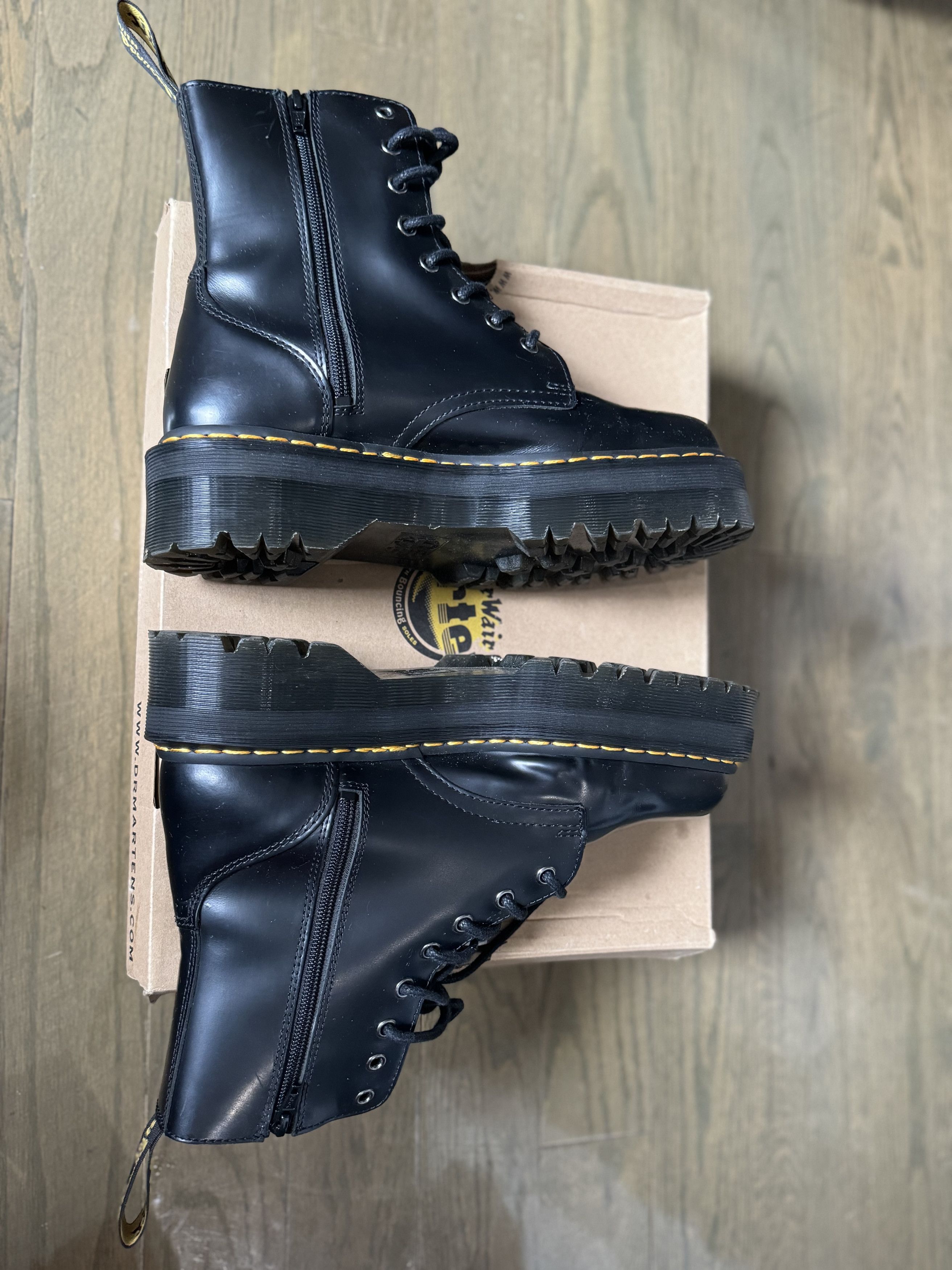 Dr. Martens BOOTS PLATEFORMES JADON EN CUIR SMOOTH Size US 9 / EU 42 - 3 Thumbnail