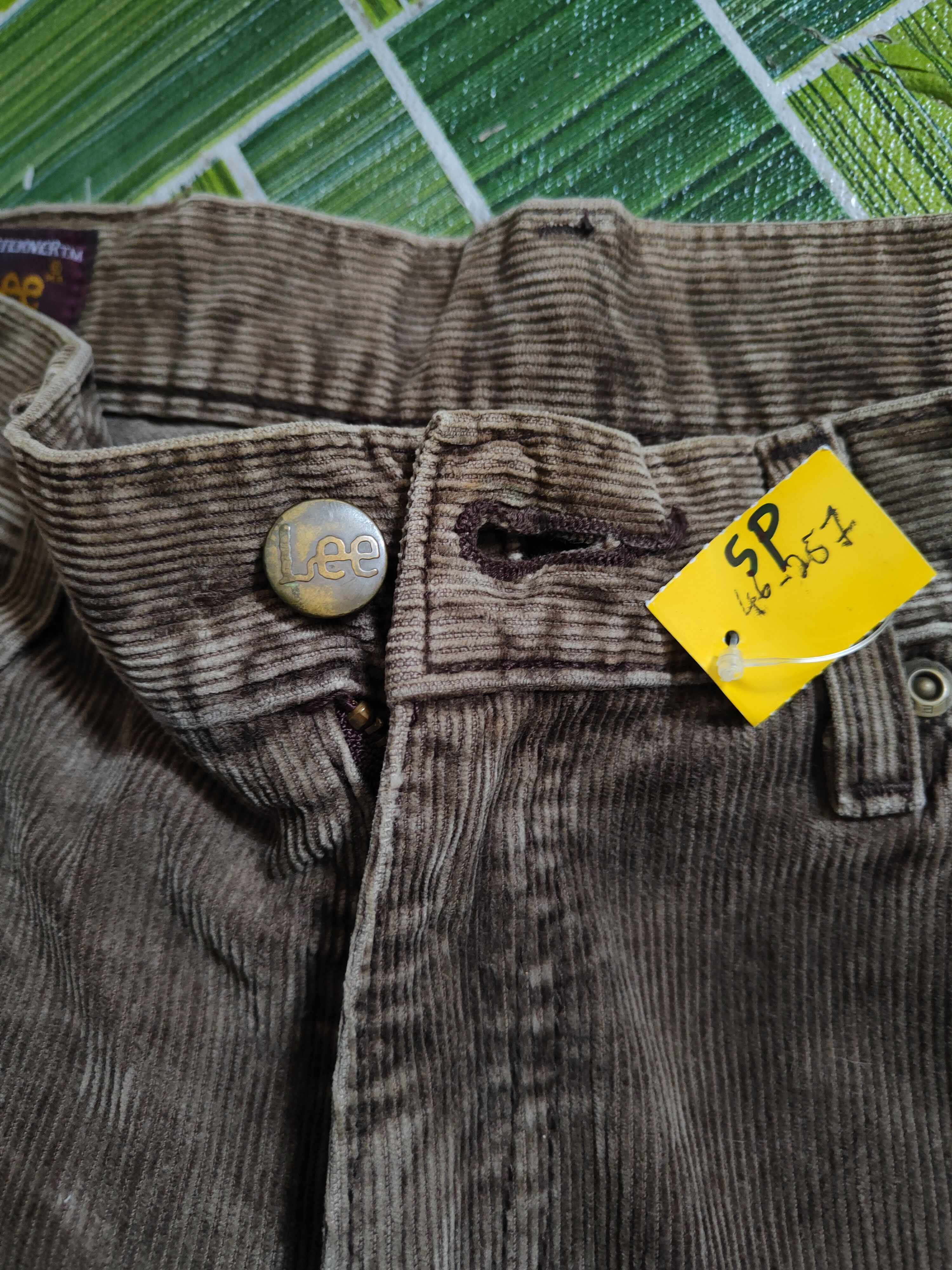 Lee DL Lee Brown Multipocket Corduroy Pants #sp46-257T Size US 31 - 18 Thumbnail