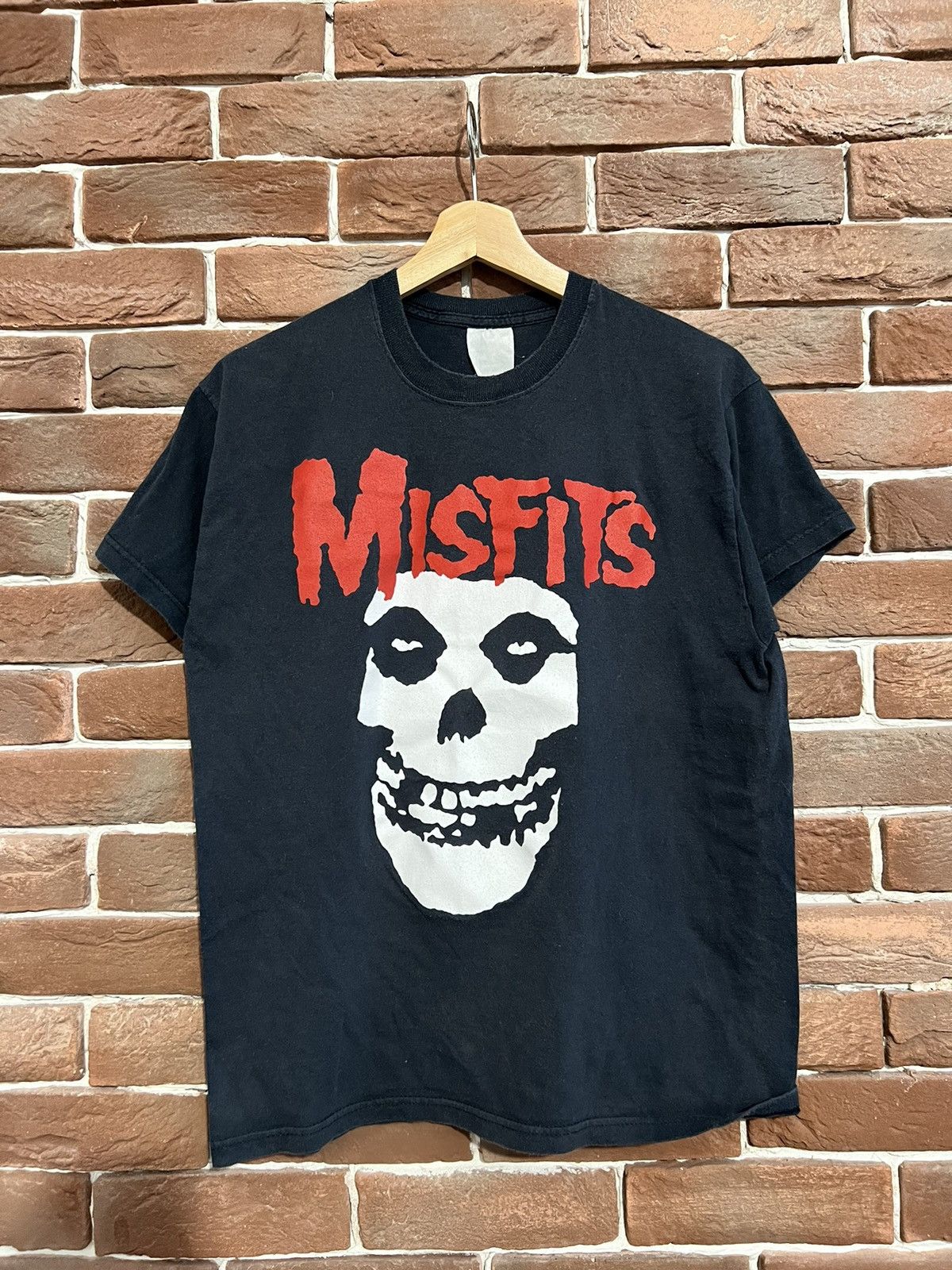 Band Tees Rare Vintage 90s Misfits Fiend Club Post Punk Band Tee Skull Size US M / EU 48-50 / 2 - 1 Thumbnail