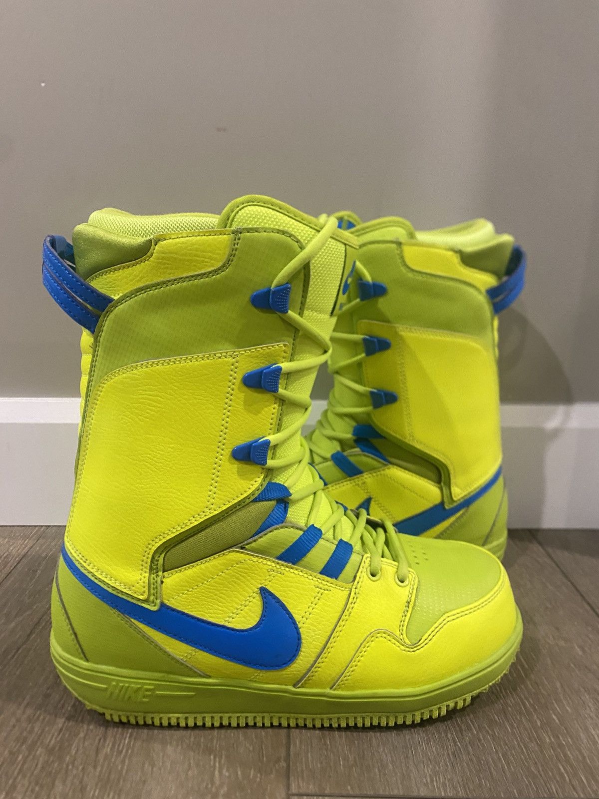 Nike Nike Vapen Snowboard Boots Volt / Fierce green / Photo Blue Size US 7 / EU 40 - 1 Thumbnail