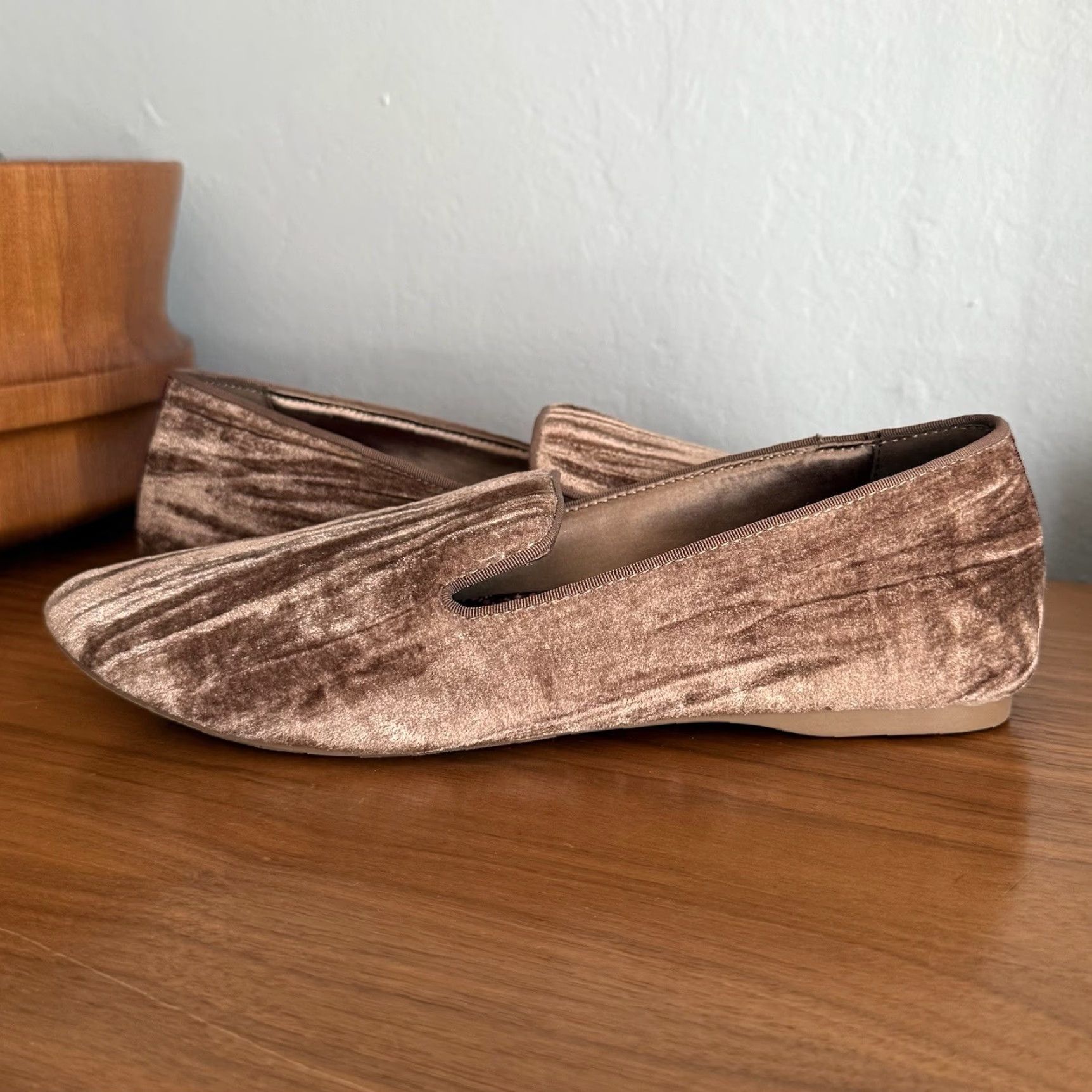 Velvet Birdies The Starling Flats Loafer Moonstone Crushed Velvet Size 9.5 Brown Velvet Flat Womens Shoes Mens no Size US 10 / IT 40 - 2 Thumbnail
