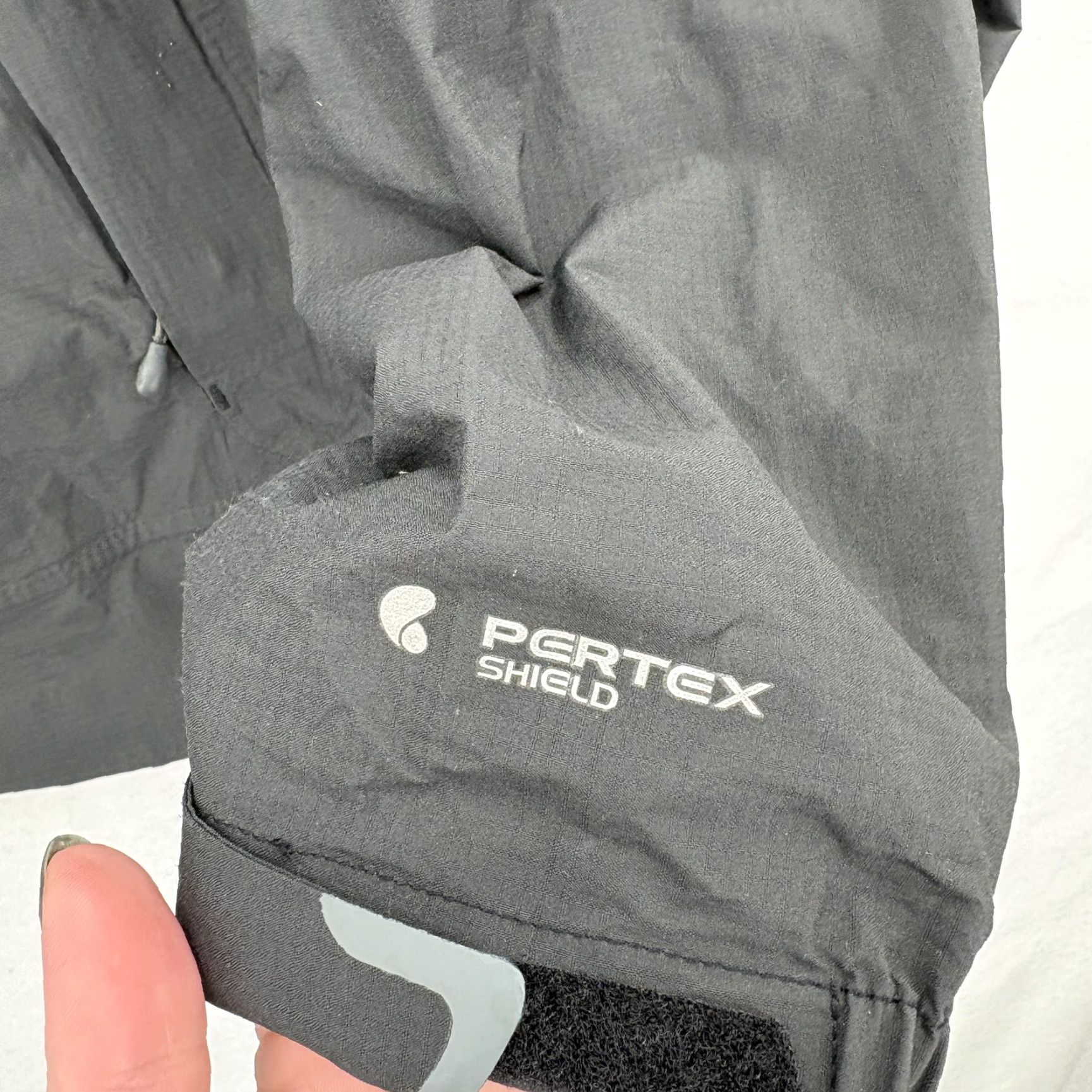 Outdoor Research Outdoor Research Jacket Mens Medium Black Pertex Shield Waterproof Hooded Camp Size US M / EU 48-50 / 2 - 4 Thumbnail
