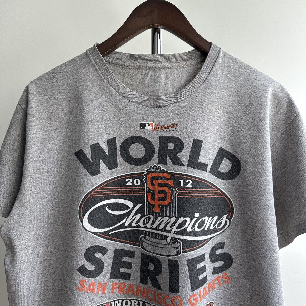 MLB × Majestic × Vintage MLB SAN FRANCISCO GIANTS WORLD SERIES CHAMPIONS 2012 TEE Size US M / EU 48-50 / 2 - 2 Thumbnail