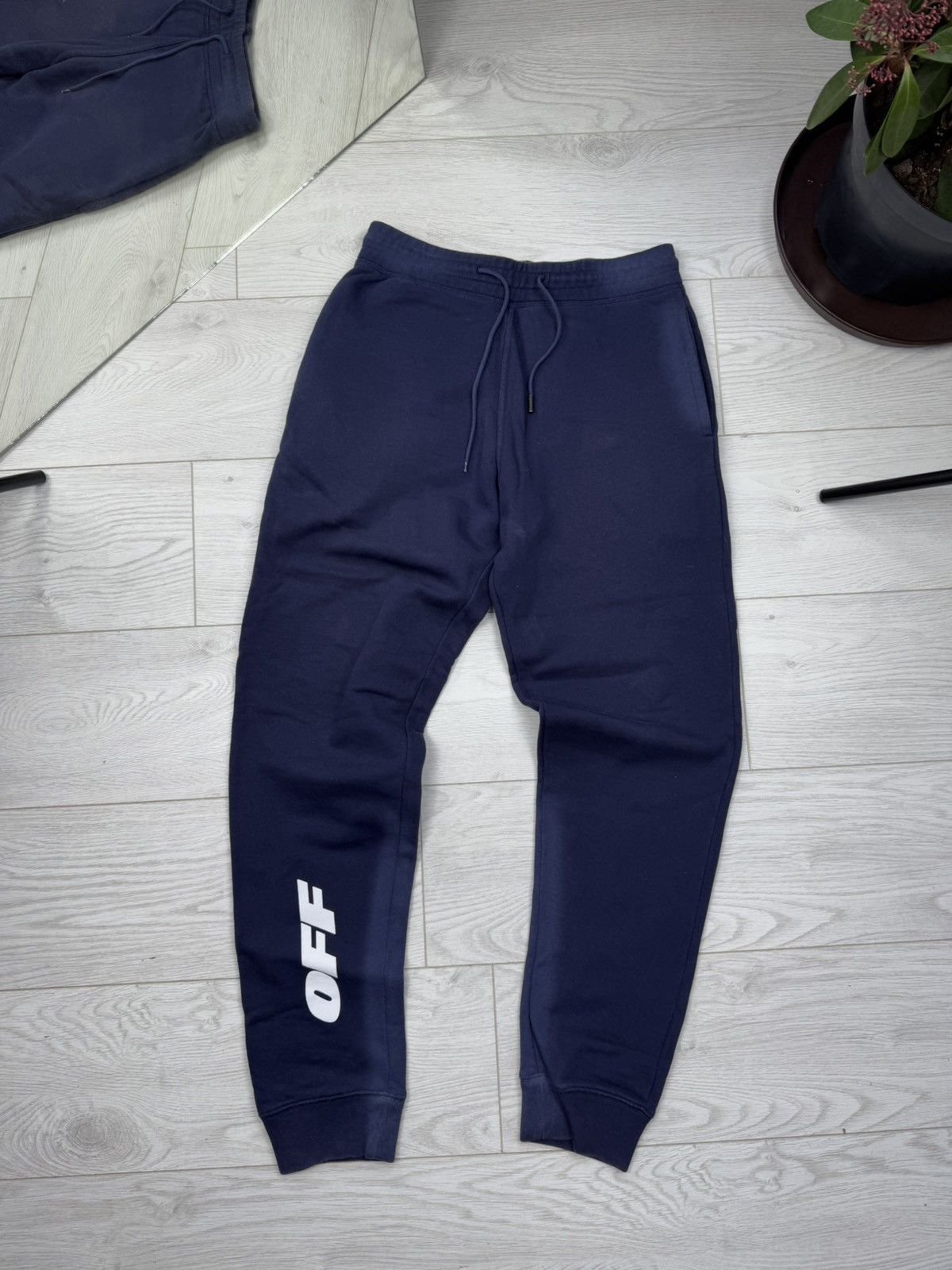 Off-White Off White Blue Logo Cuffed Sweatpants Size US 31 - 1 Thumbnail