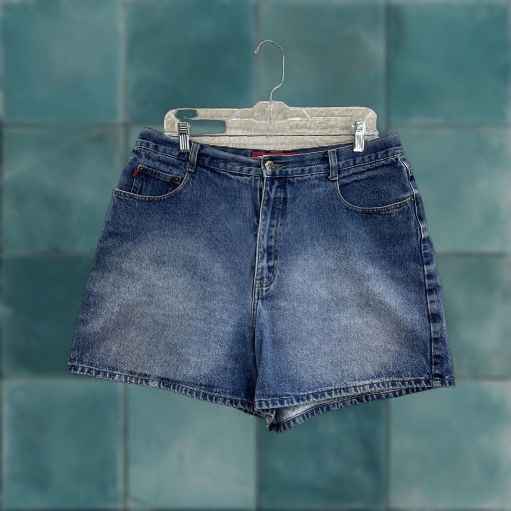 Vintage VINTAGE Zana Di Denim Shorts Women's 18 High Waisted 100% Cotton Blue Grunge 90s Y2K"} Size 40" / US 18 - 1 Thumbnail