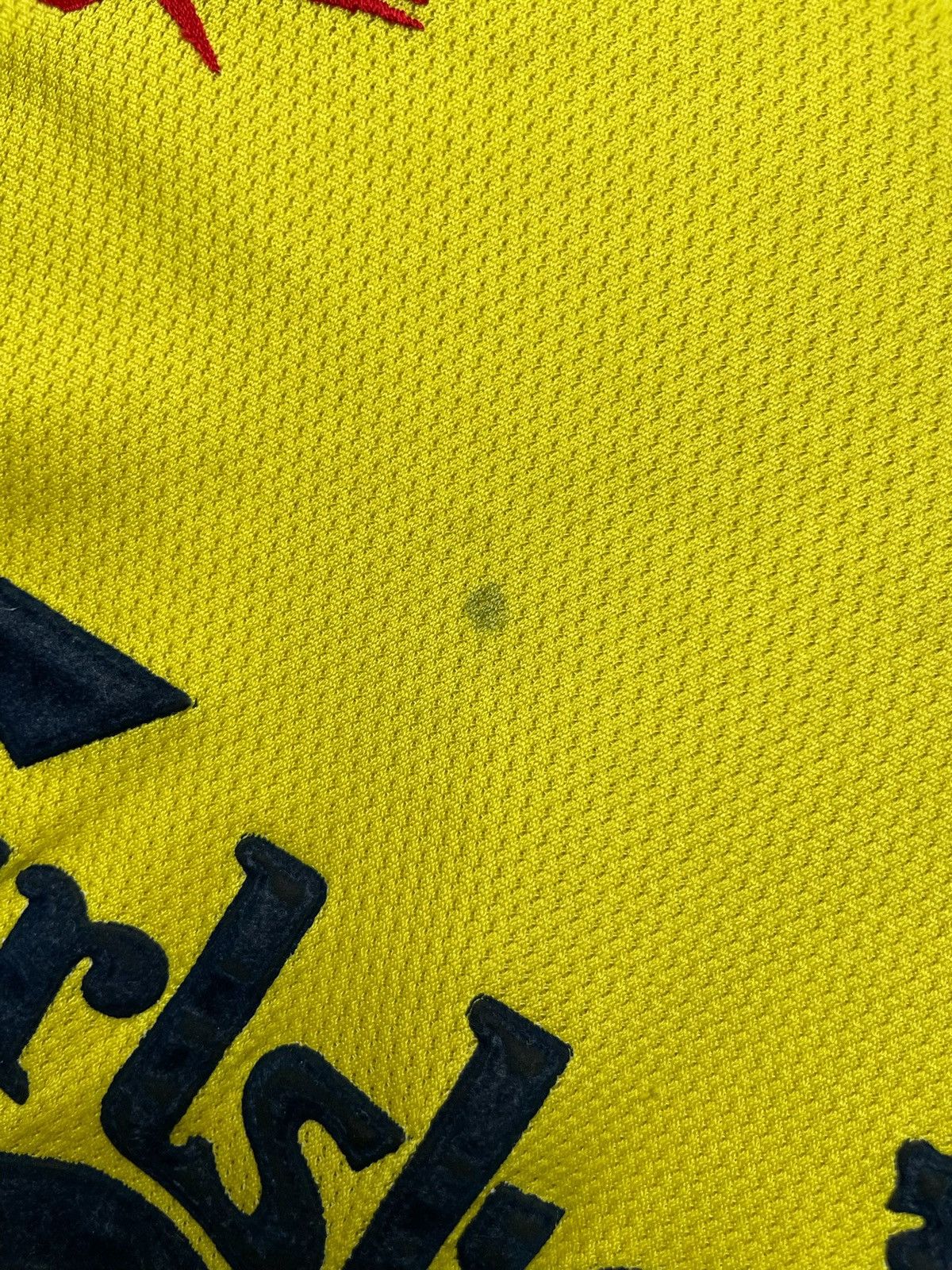 Reebok × Vintage Vintage Liverpool Reebok yellow soccer jersey size S logo Size US S / EU 44-46 / 1 - 7 Thumbnail