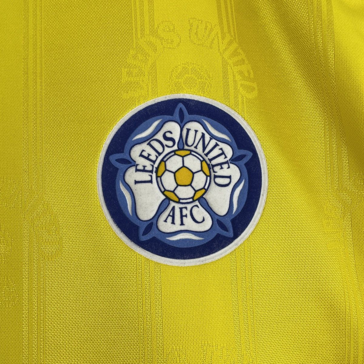 Puma Vintage Leeds United Puma Jersey Shirt Men size S Size US S / EU 44-46 / 1 - 5 Thumbnail