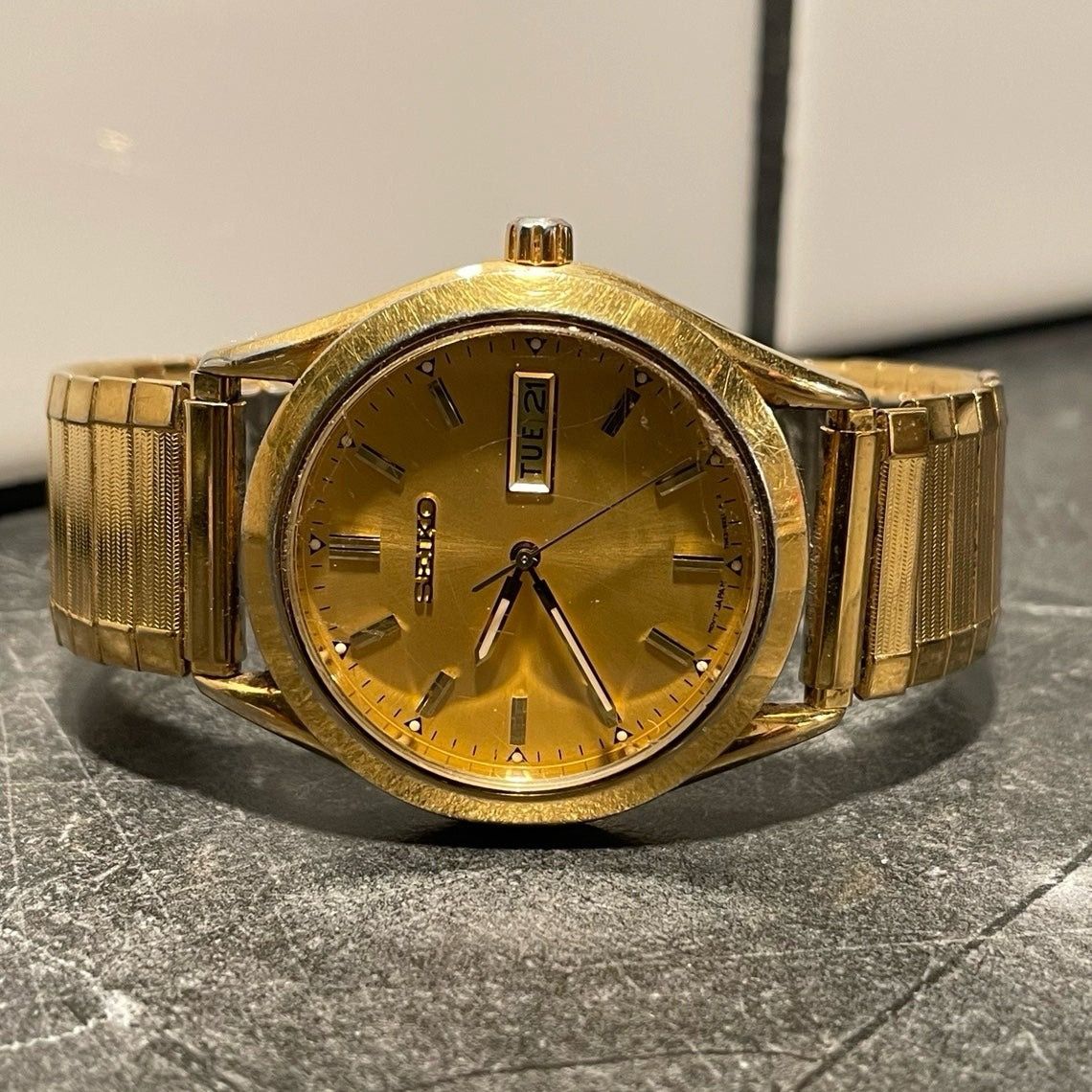 Vintage Gold Tone Seiko 7N43-9070 on Stretch Band - New Batt