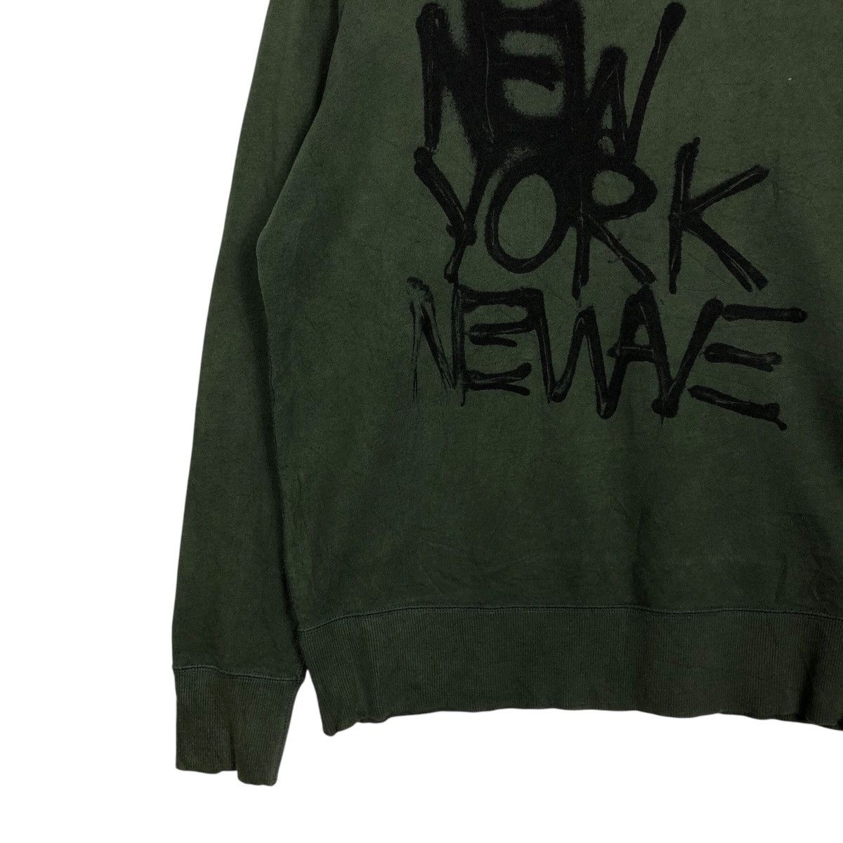Japanese Brand Vintage Sweatshirt Rich Green Uniqlo X Jean-Michel Basquiat Size US M / EU 48-50 / 2 - 5 Thumbnail