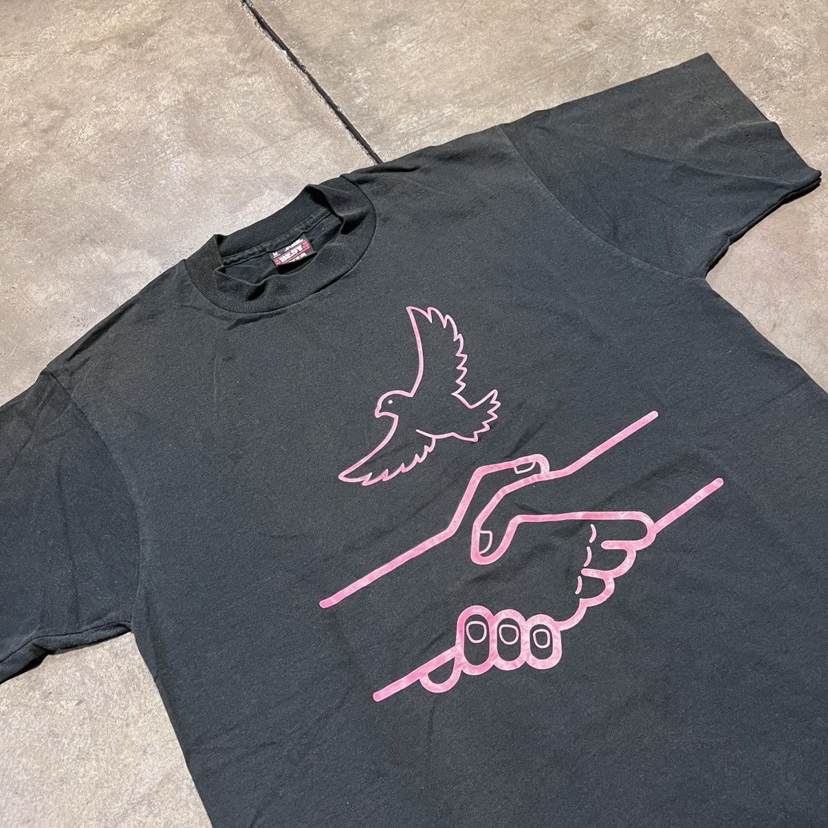 Fruit Of The Loom Vintage Conflict Manager Graphic Tee Band Woodstock 90s USA Size US M / EU 48-50 / 2 - 4 Thumbnail