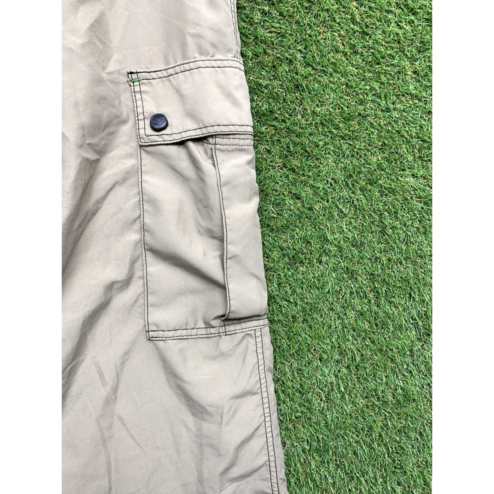 Vintage VINTAGE KIKWEAR Cargo Pants Mens 40 Pockets Skater Baggy 90s Y2K Streetwear Beige Cotton Relaxed Wide-Leg Pants Mens Size US 40 / EU 56 - 4 Thumbnail