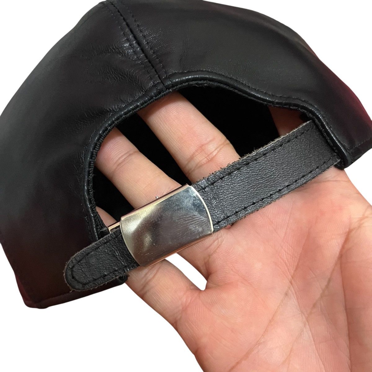 Versace × Vintage Authentic Vintage Gianni Versace Medusa Leather Cap Hat Size ONE SIZE - 9 Thumbnail