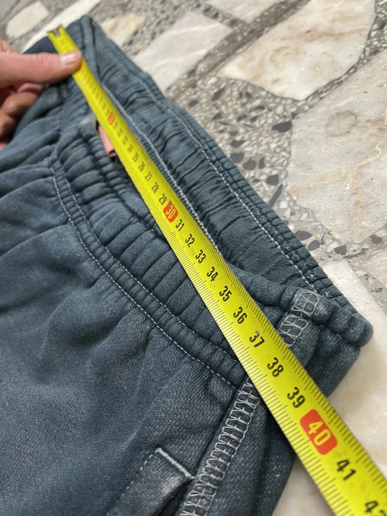Nike VINTAGE NIKE WASHED 90S RETRO SPORTSWEAR BLACK SWEAT PANTS Size US 34 / EU 50 - 11 Thumbnail