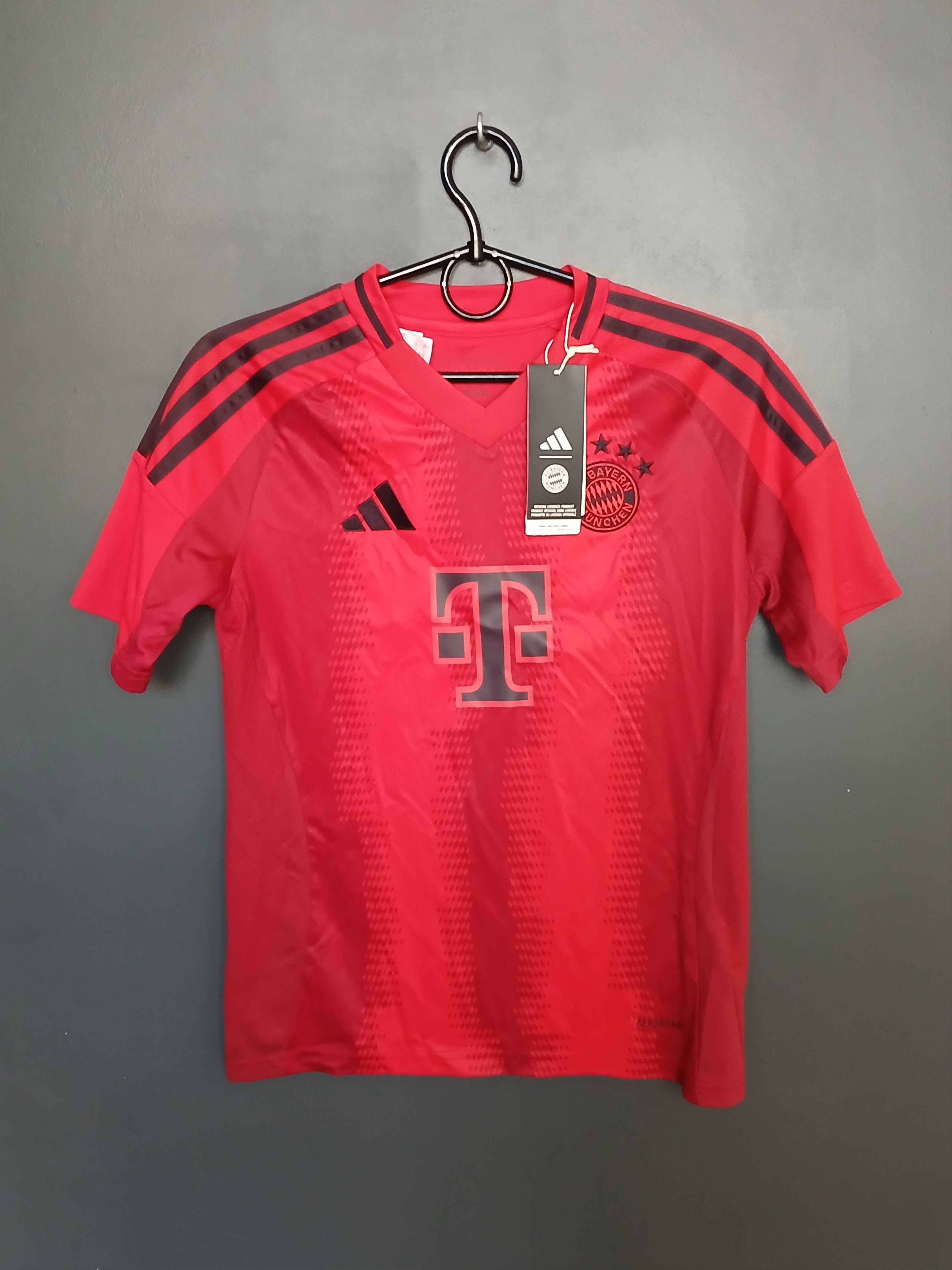 Adidas New KIDS Bayern Munchen 24/25 Home Football Jersey T-Shirt Size US M / EU 48-50 / 2 - 1 Thumbnail