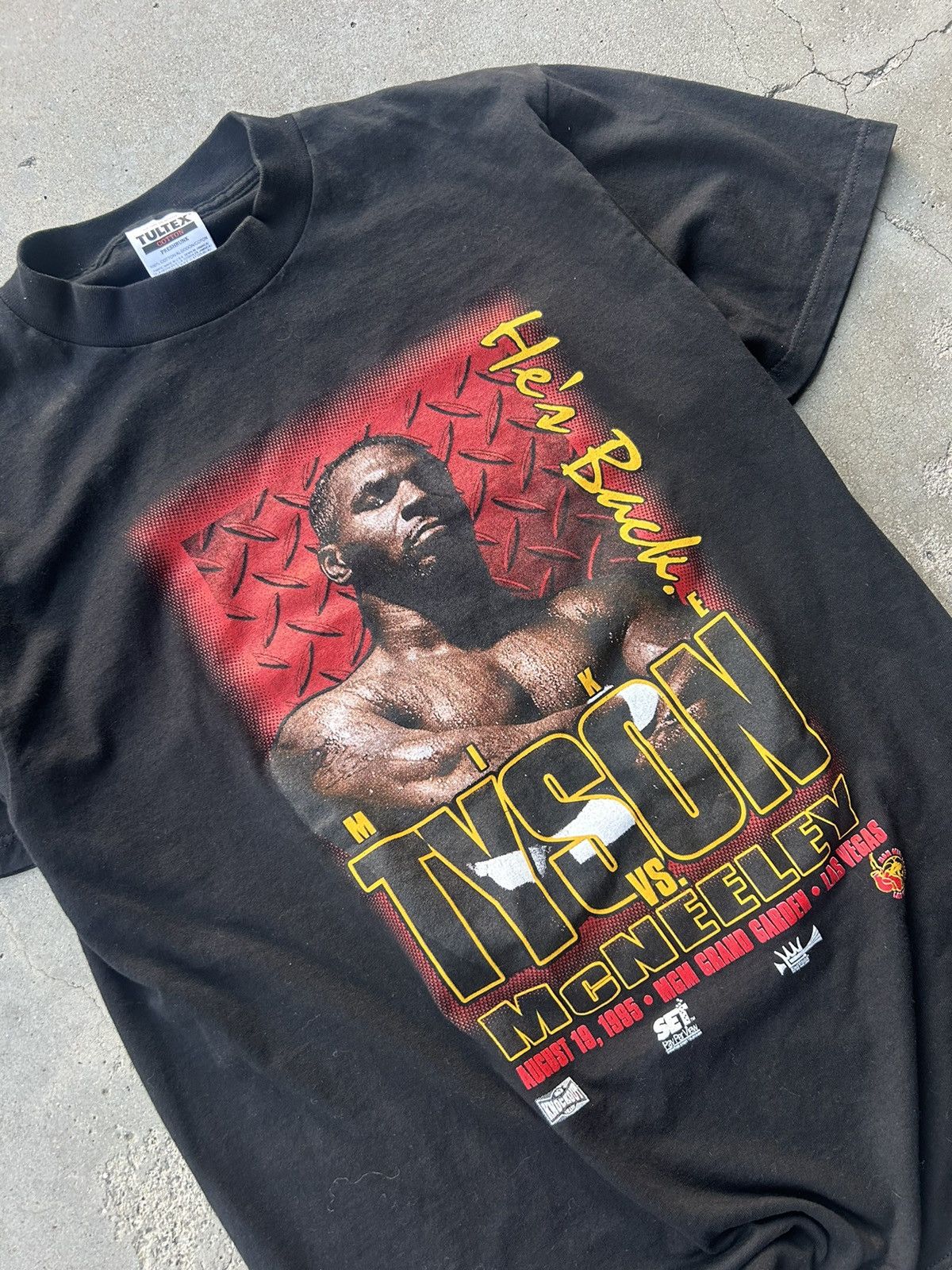 Vintage Vintage 1995 Mike Tyson Vs McNeeley Tee Size US L / EU 52-54 / 3 - 2 Thumbnail