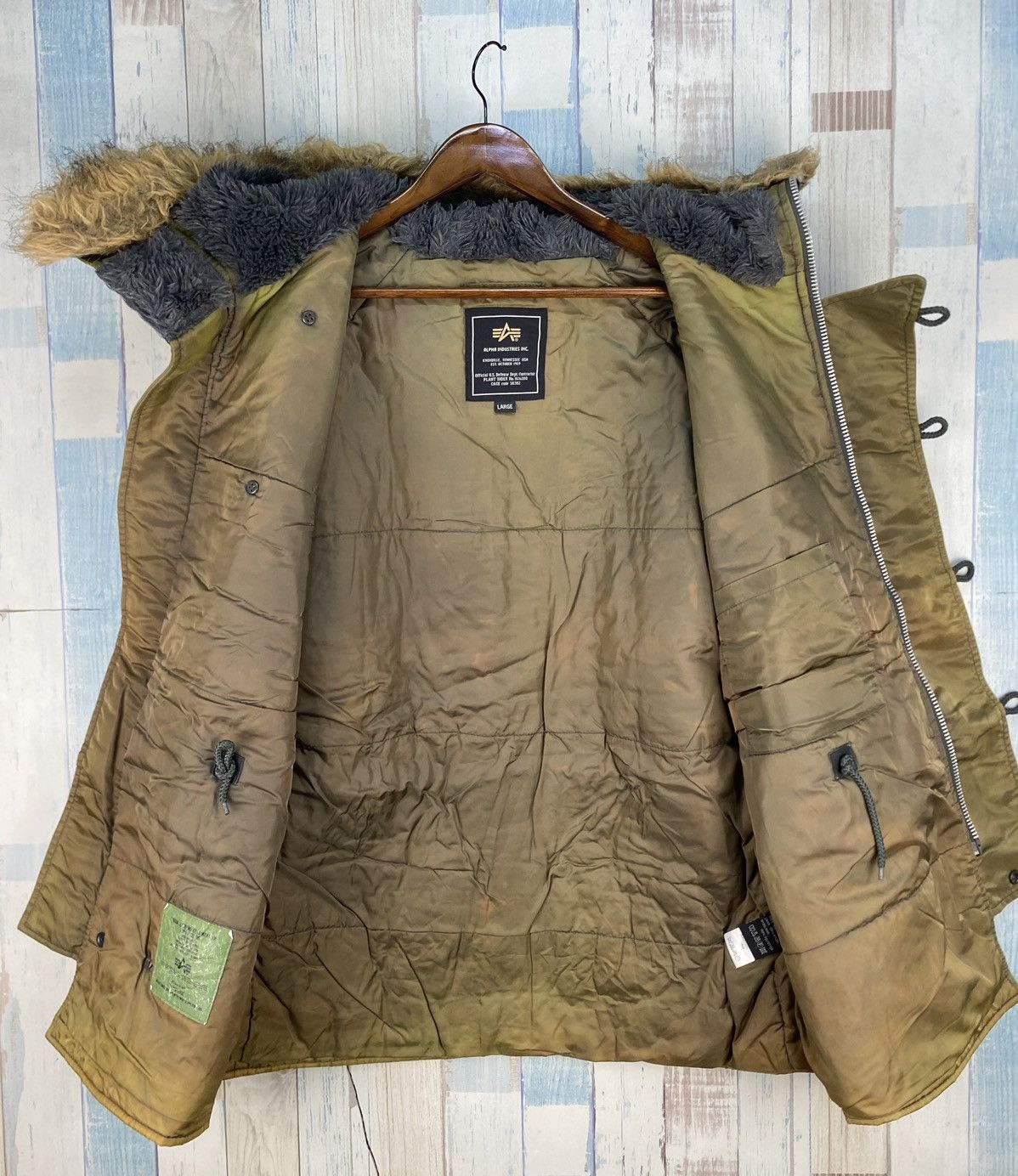 Alpha Industries × Vintage Vintage Alpha Industries Parka Cold Weather Sun Faded Size US L / EU 52-54 / 3 - 3 Thumbnail