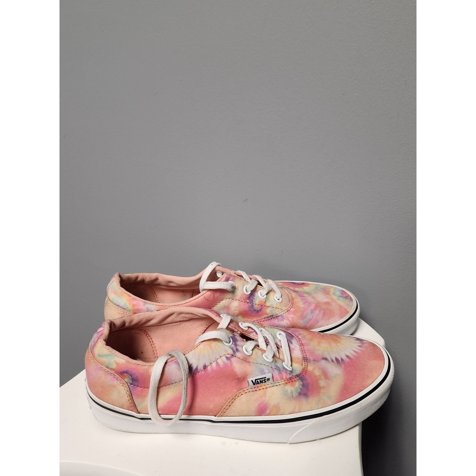 Vans NWOT Women's VANS Doheny Tie Dye Psychadelic Shoe Size 10 Size US 10 / IT 40 - 4 Thumbnail