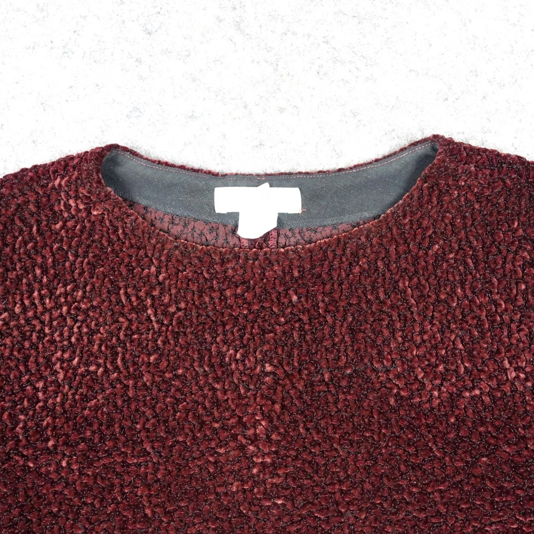 Velvet VINTAGE Harriet Selwyn Sweater Womens Medium Red Textured Velvet Pullover Top VT Size M / US 6-8 / IT 42-44 - 2 Thumbnail