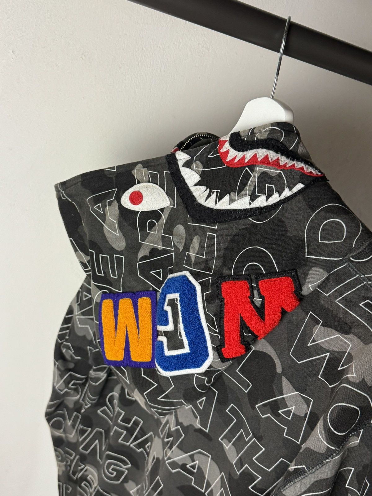 Bape Bape txt shark hoodie Size US L / EU 52-54 / 3 - 3 Thumbnail