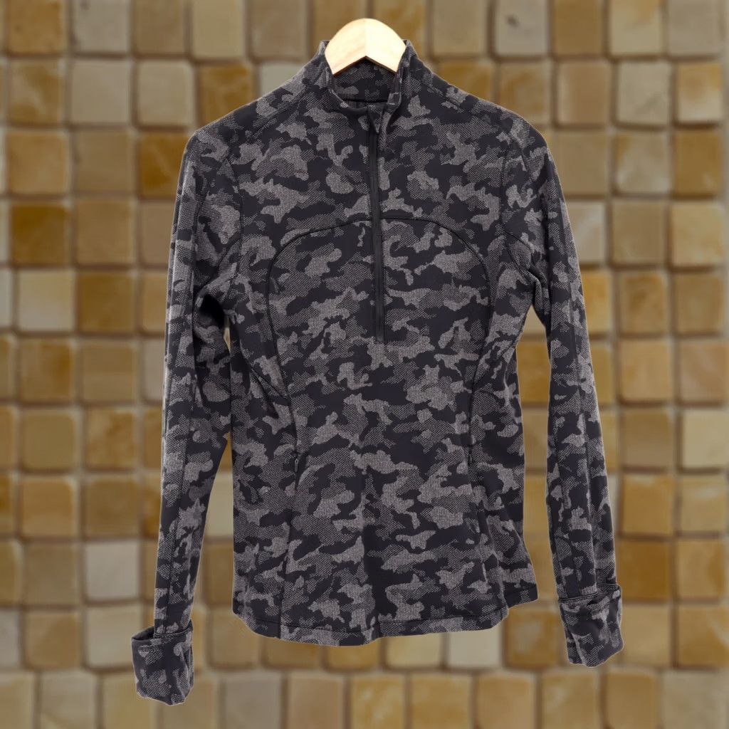 Lululemon Lululemon Run Briskly 1/2 Zip Heritage Camo Jacquard Black Lunar Rock Sz 12 Shirt Womens Size ONE SIZE - 1 Thumbnail