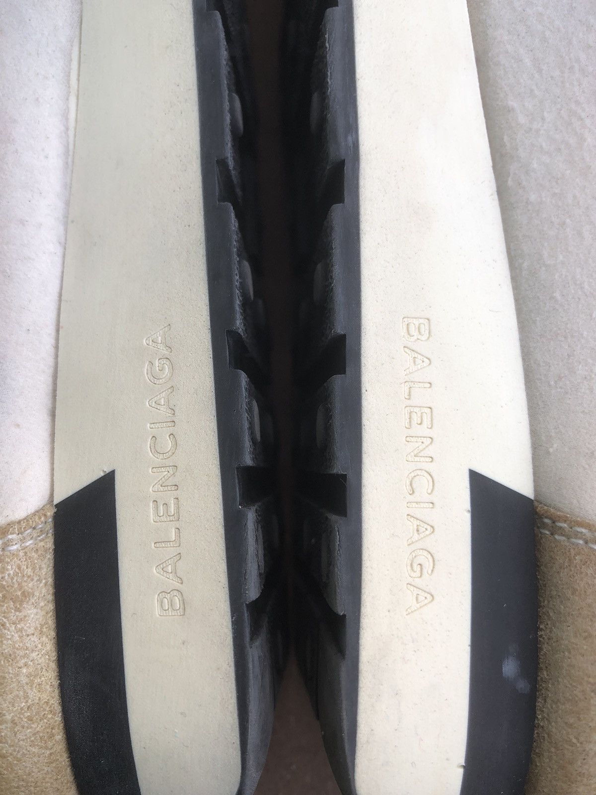 Balenciaga Balenciaga white women’s Running Sneakers Size 40 Made in 🇮🇹 Size US 10 / IT 40 - 13 Thumbnail