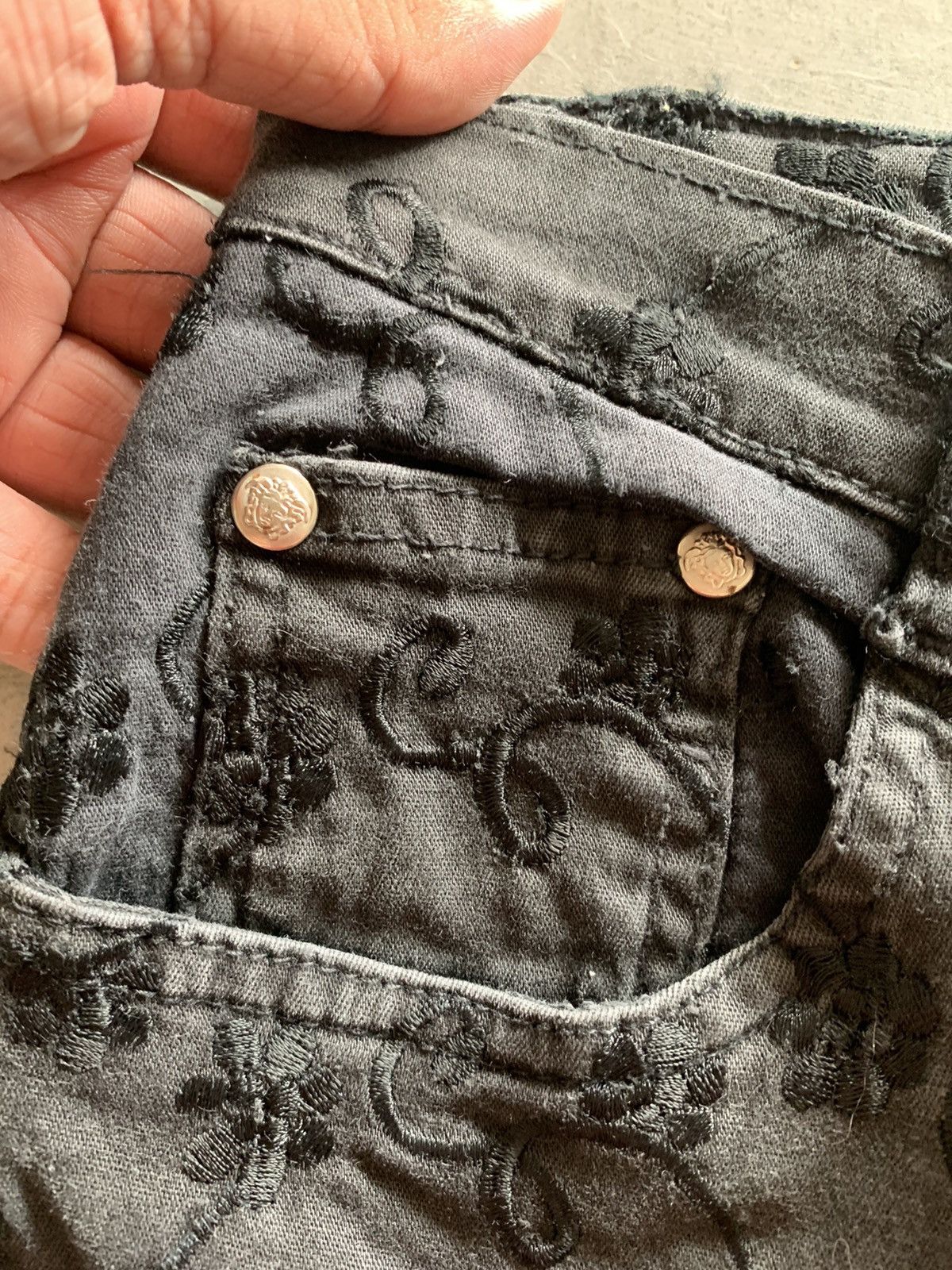 Designer × Versace × Vintage versace all over design floral embroidery luxury Size US 27 - 8 Thumbnail