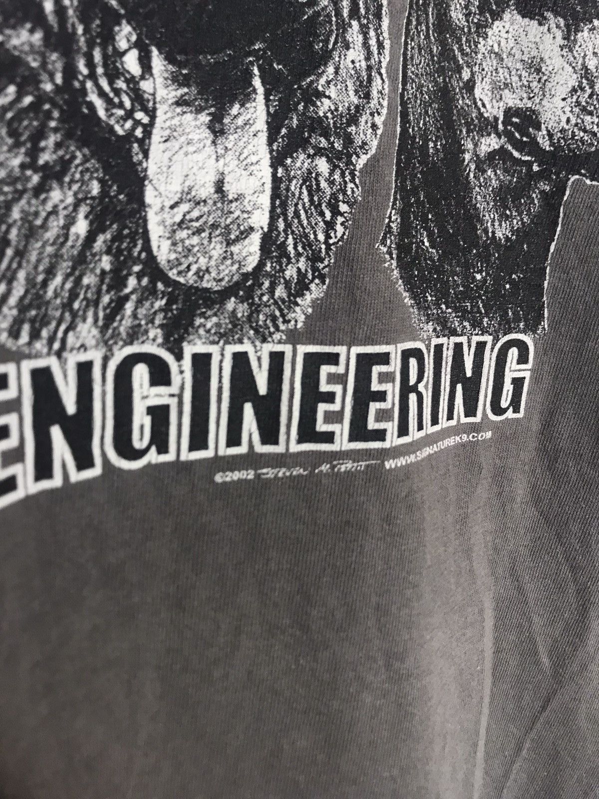 Vintage Vintage 2002 Dogs German Engineering hard to beat t shirt Size US L / EU 52-54 / 3 - 4 Thumbnail