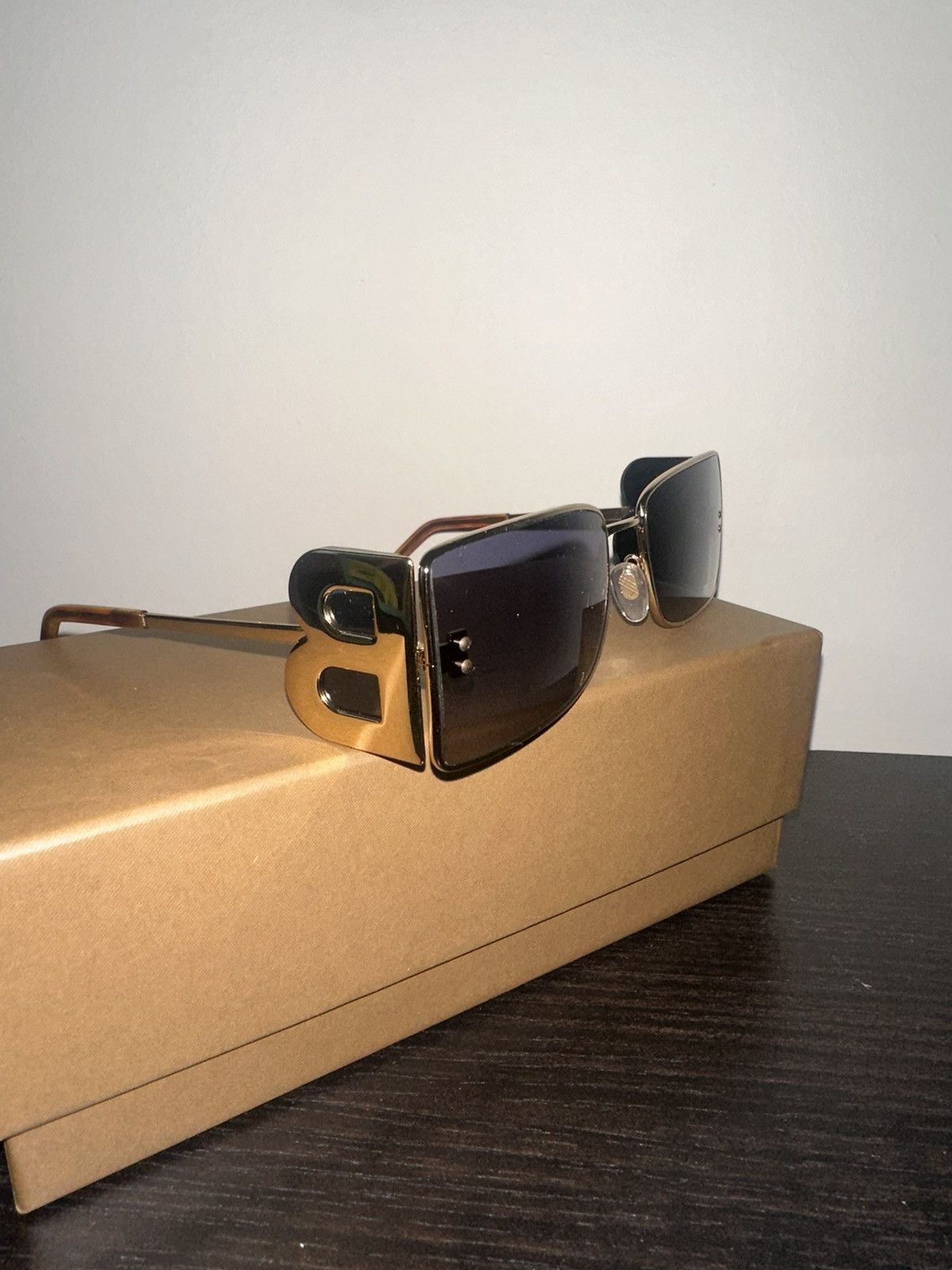 Burberry Burberry Sunglasses “B” Lens Size ONE SIZE - 1 Thumbnail