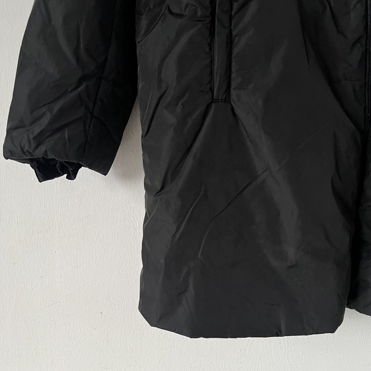 Prada Prada puff black jacket nylon Size M / US 6-8 / IT 42-44 - 3 Thumbnail