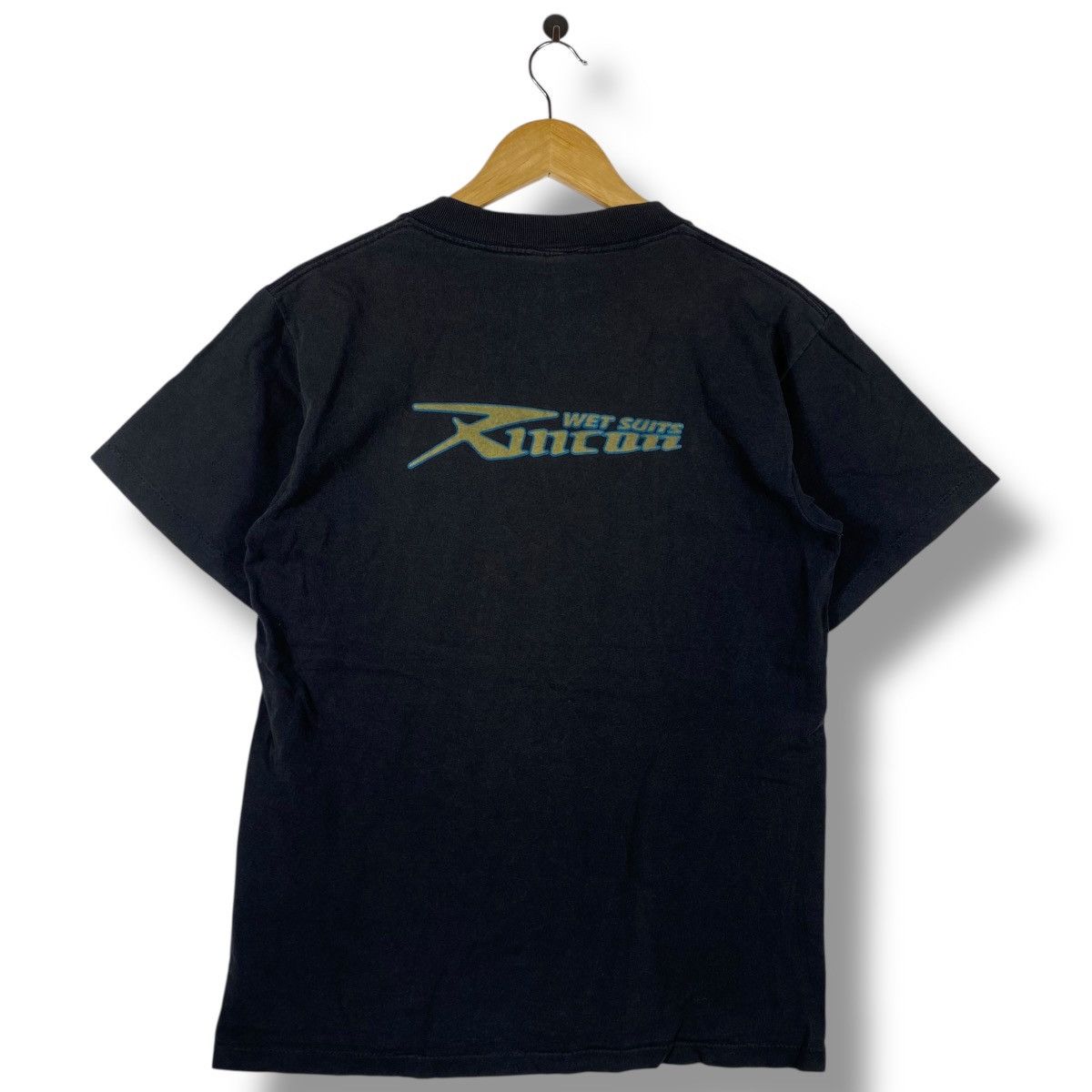 Vintage Vintage 90's Wetsuit RINCON Clothing Logo Faded Tee Shirt Size US M / EU 48-50 / 2 - 5 Thumbnail