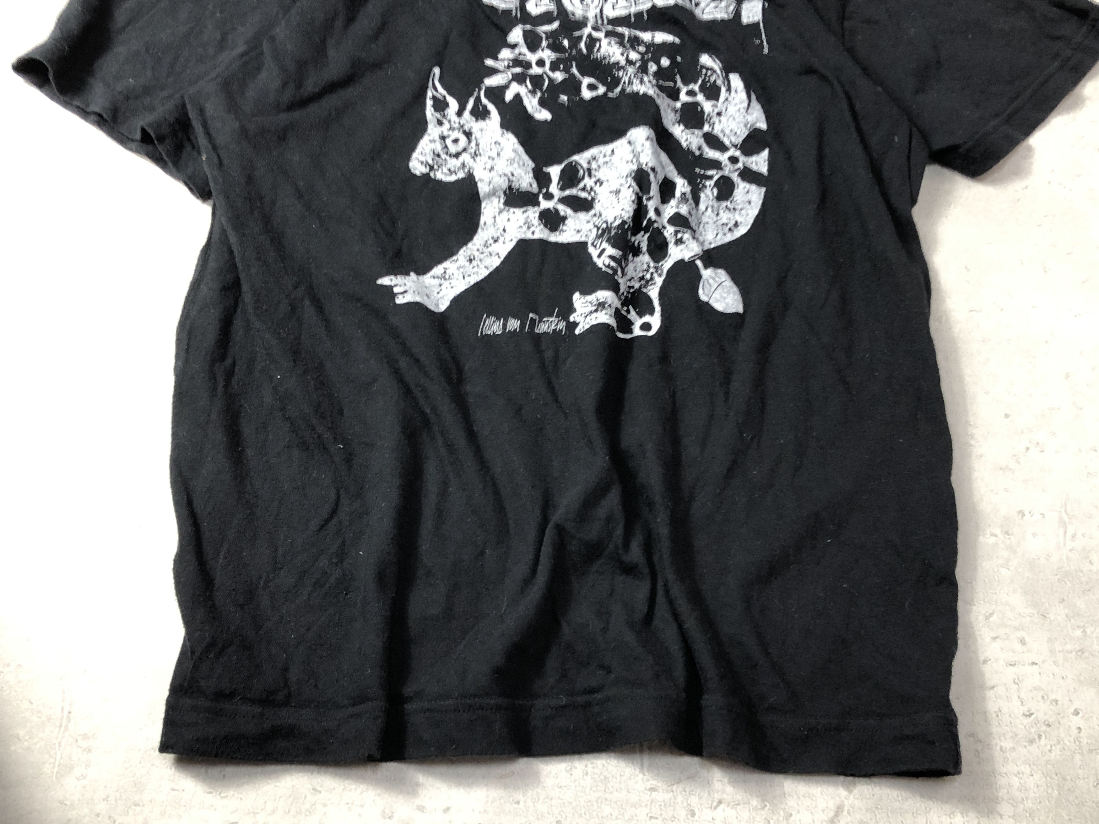 Uniqlo Uniqlo graphic tee t-shirt 11-3-36 146 Size US S / EU 44-46 / 1 - 6 Thumbnail