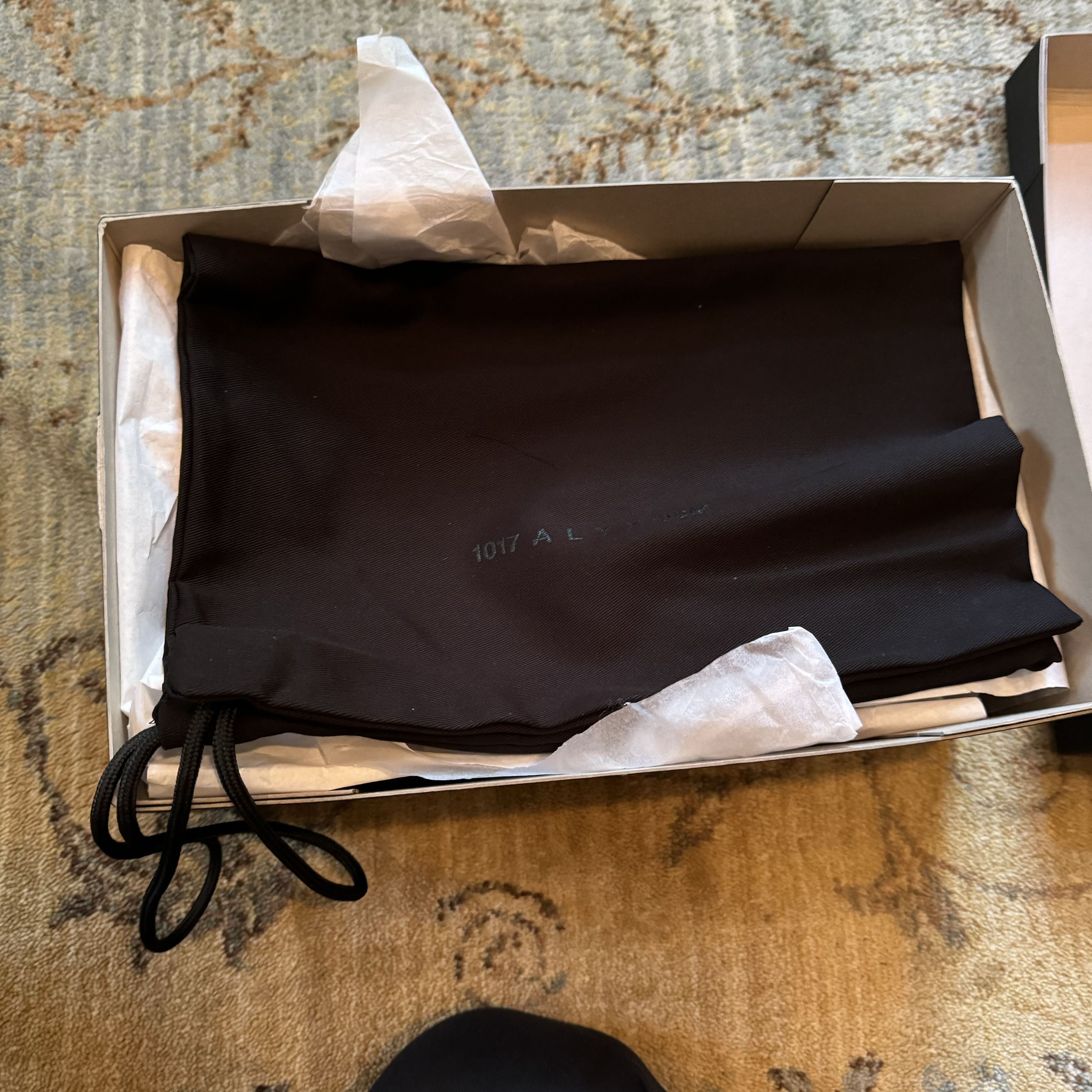 1017 ALYX 9SM Retail $680 Size US 9 / EU 42 - 11 Thumbnail