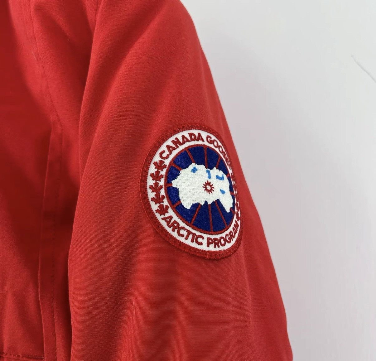 Canada Goose Canada Goose / Red Fur Collar Parka Down Jacket K12 Size S / US 4 / IT 40 - 4 Thumbnail