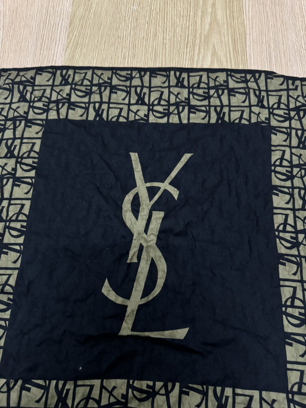 Yves Saint Laurent Yves Saint Laurent Monogram scarf/handkerchief Size ONE SIZE - 3 Thumbnail