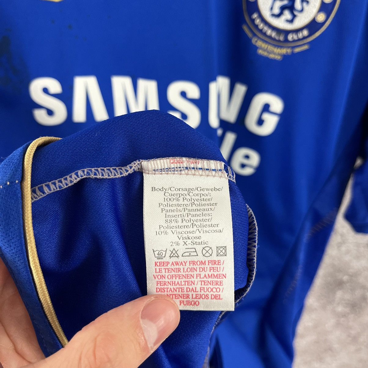 Chelsea Soccer × Umbro Chelsea 2005/2006 Home Soccer Jersey Size L Size US L / EU 52-54 / 3 - 12 Thumbnail