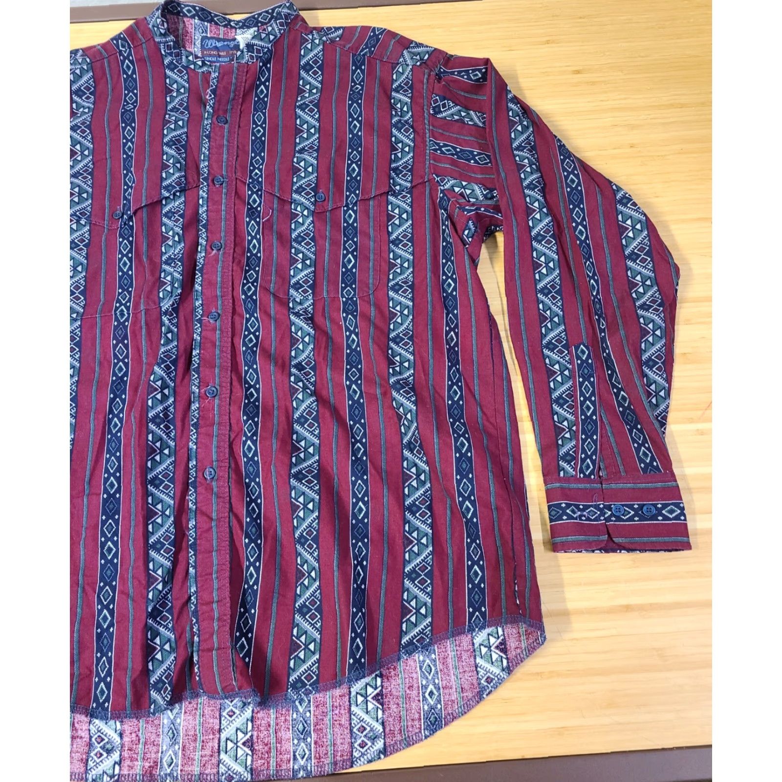 Wrangler Wrangler Shirt Mens XL Multicolor Geometric Long Sleeve Button-Up Button-Down Collar Tailoring Long Tails Size US XL / EU 56 / 4 - 2 Thumbnail