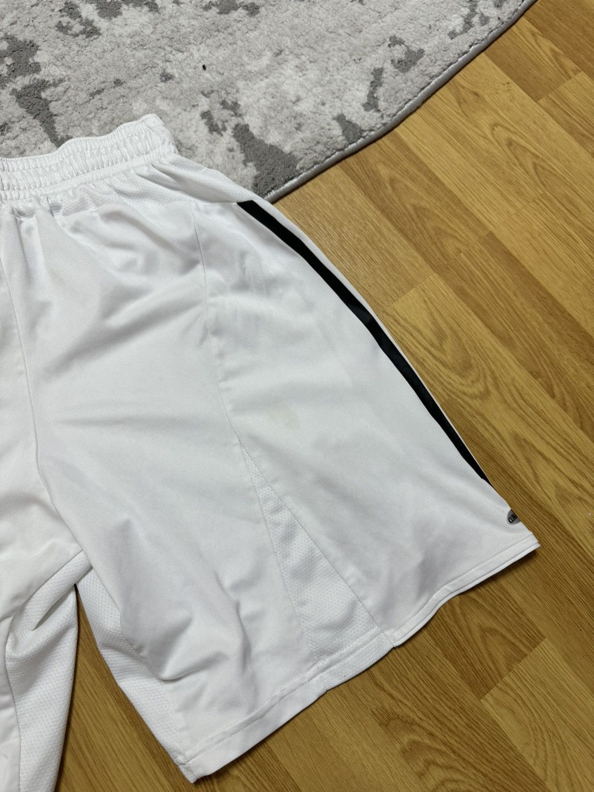 Adidas × Vintage White Adidas Men's Real Madrid Football Soccer Shorts Size US 34 / EU 50 - 12 Thumbnail