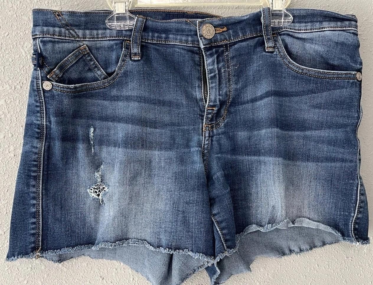 Rock & Republic Rock & Republic Shorts Size 12 Blue Denim Cutoff Stretch Size 34" / US 12 / IT 48 - 1 Thumbnail