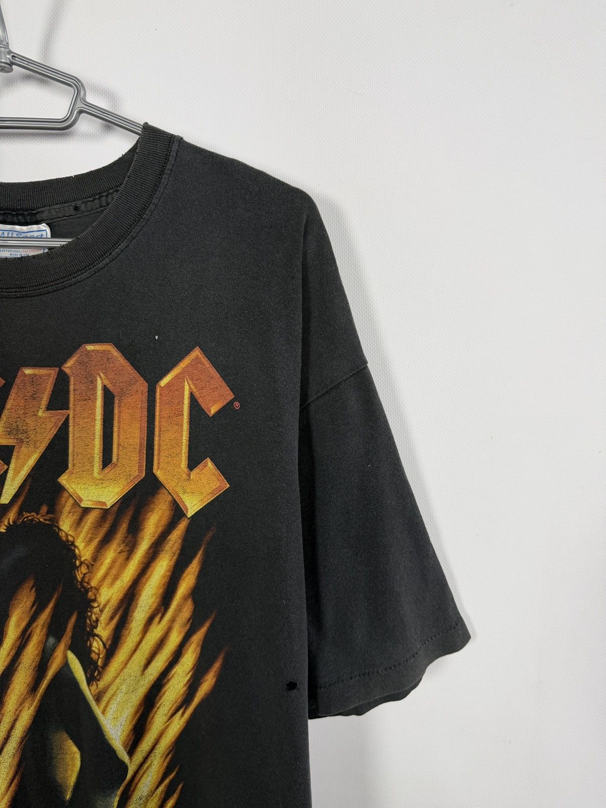 AC/DC Vintage 2001 AC/DC Bonfire Faded Distressed Band Rock Tee XL Size US XL / EU 56 / 4 - 2 Thumbnail