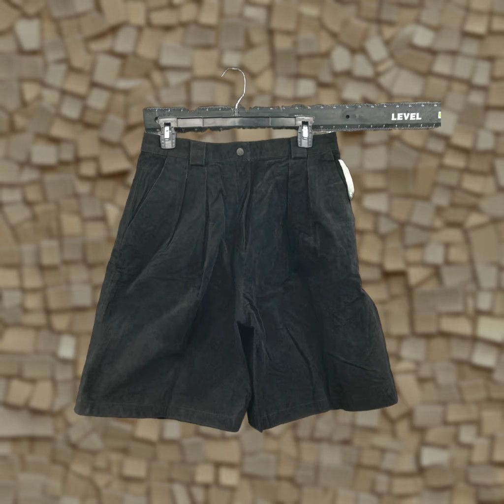 Vintage Global Identity Leather Shorts Womens Bermuda 14 Black Mid Rise 30 in Inseam 6 in 5-Pocket Denim Leather Boy Size 36" / US 14 / IT 50 - 1 Thumbnail