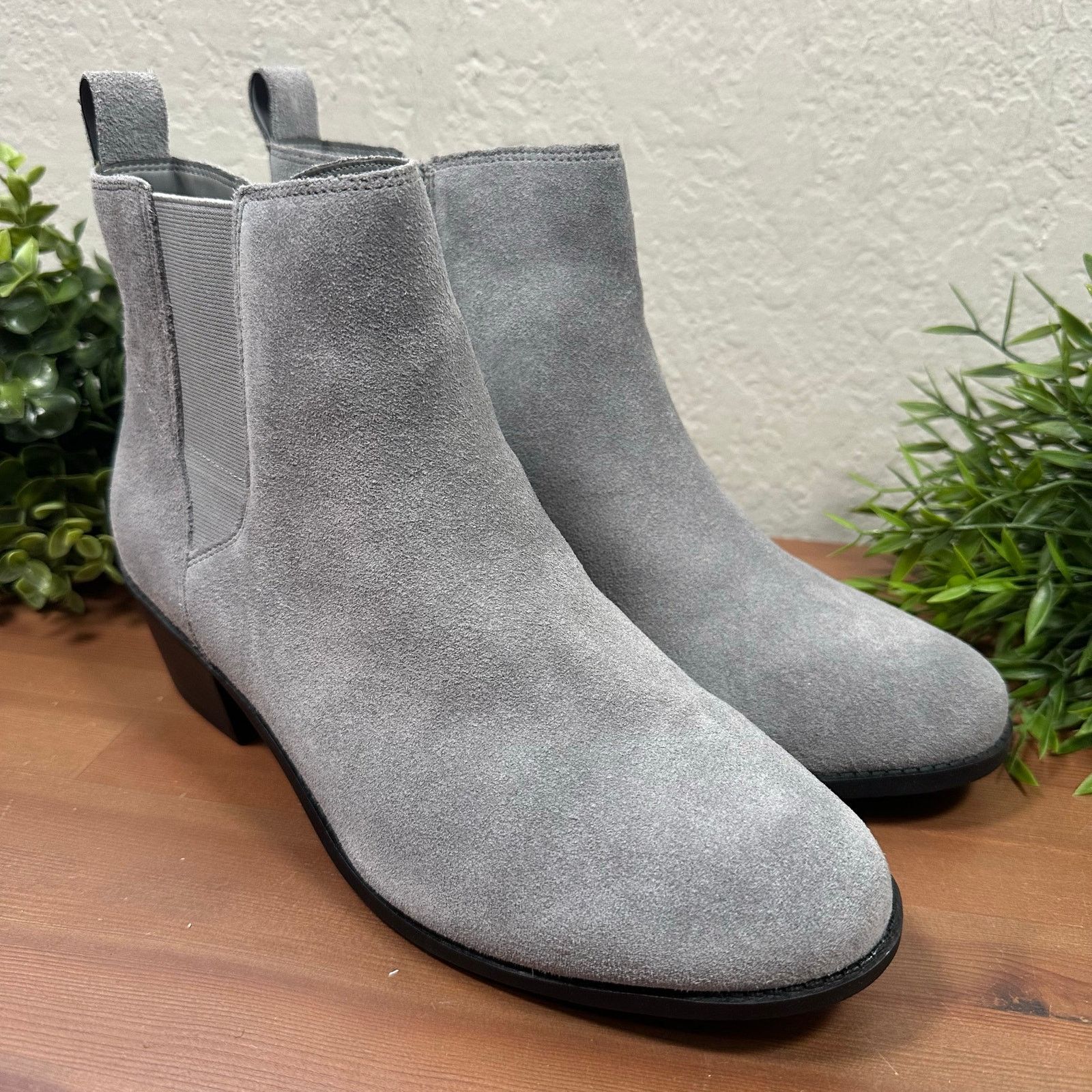 Vionic Vionic Roseland Water-Repellent Suede Ankle Boots Size 11W Size US 11 / IT 41 - 2 Thumbnail